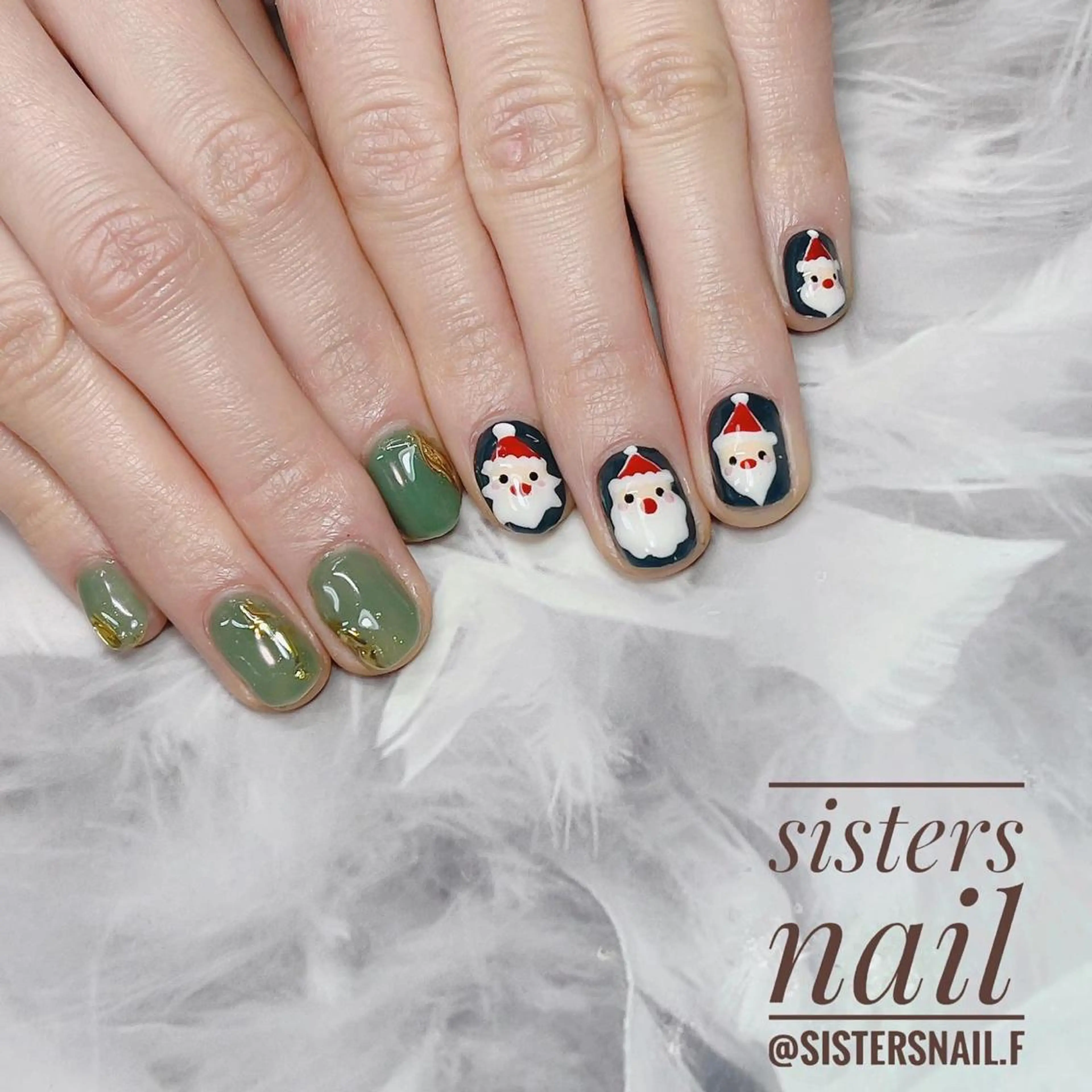 ネイル アートネイル グリーン ニュアンスネイル ぷっくりネイル 冬ネイル sisters nail.fのネイルデザイン