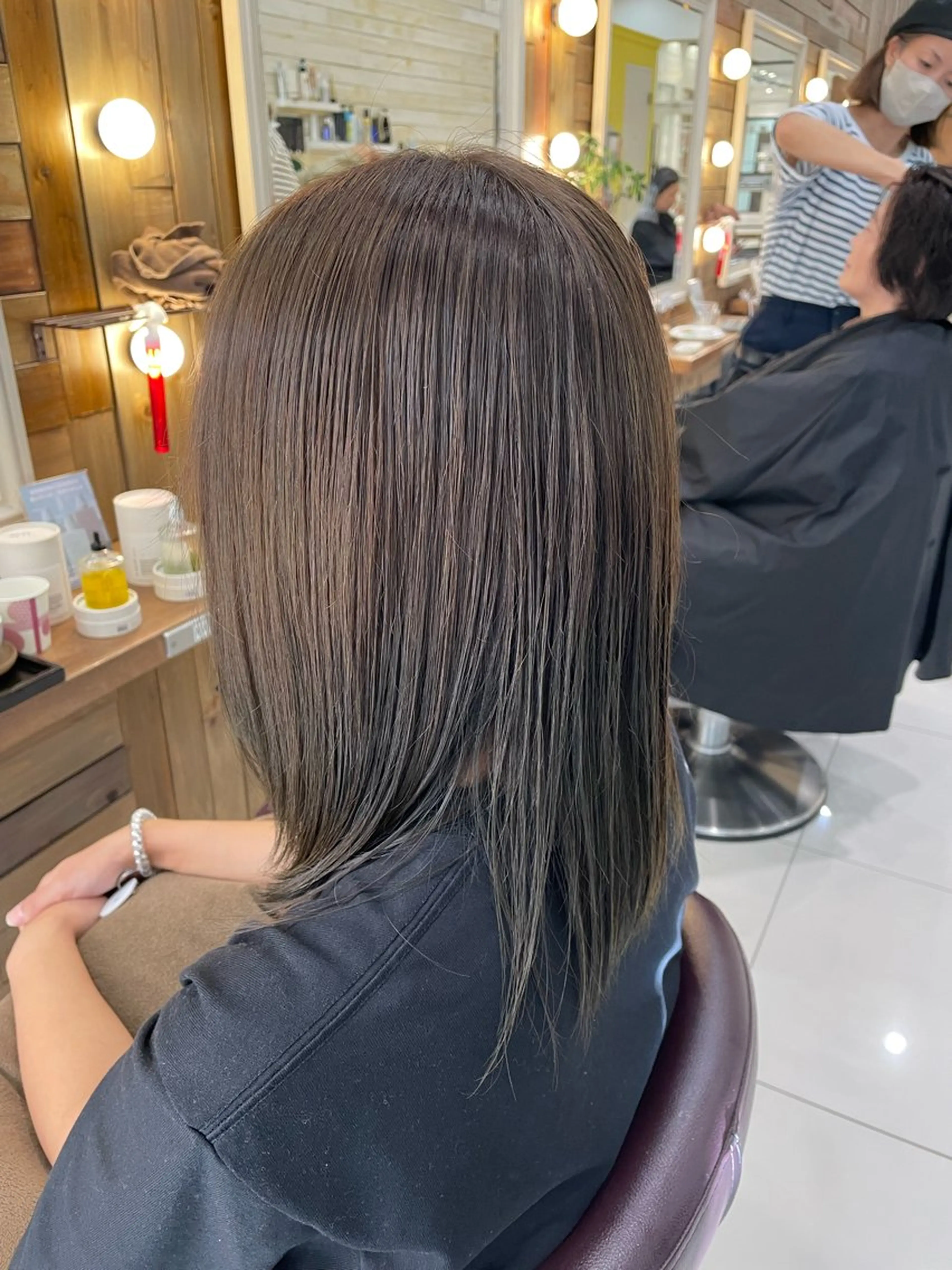 カラー ベージュカラー ブリーチ ブリーチなしカラー オリーブベージュ オリーブカラー なな /カラー/アレンジのヘアスタイル