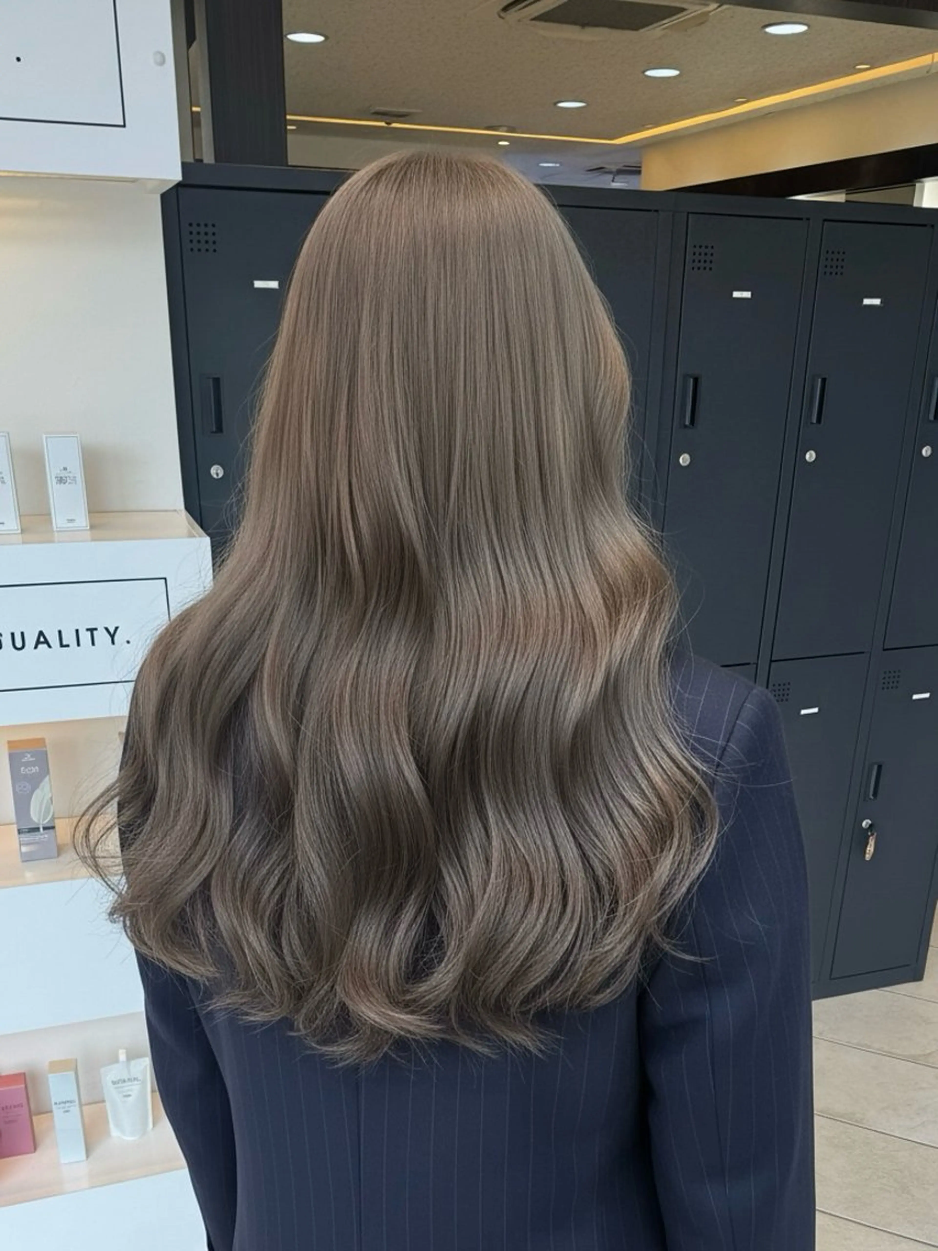 カラー カット ヘアカラー パーマ 縮毛矯正 トリートメント ヘッドスパ 艶髪レイヤーの王 また復活の大澤竜馬のヘアスタイル