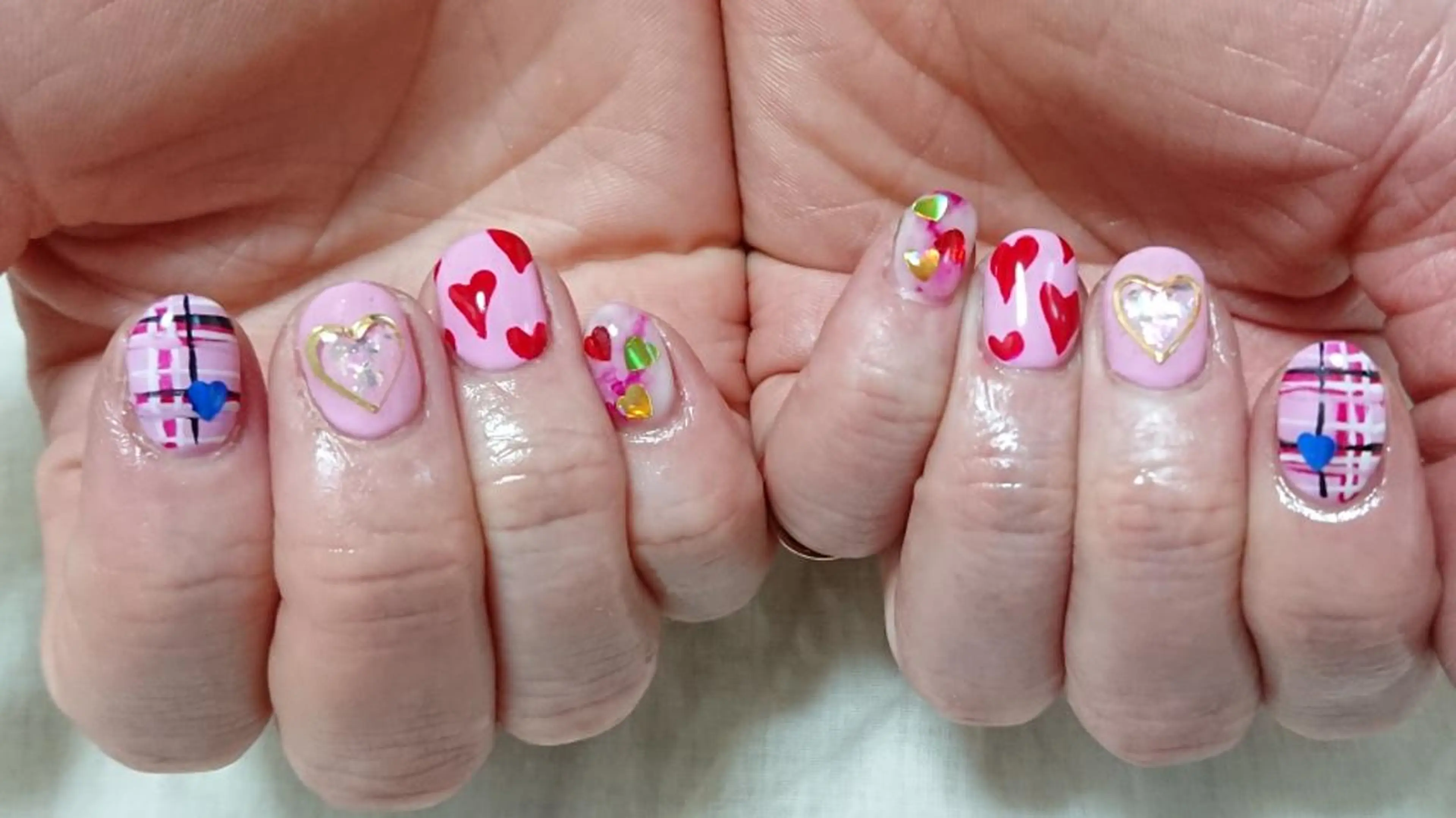 ネイル ハート バレンタイン ハンドネイル shellnail さなえのネイルデザイン