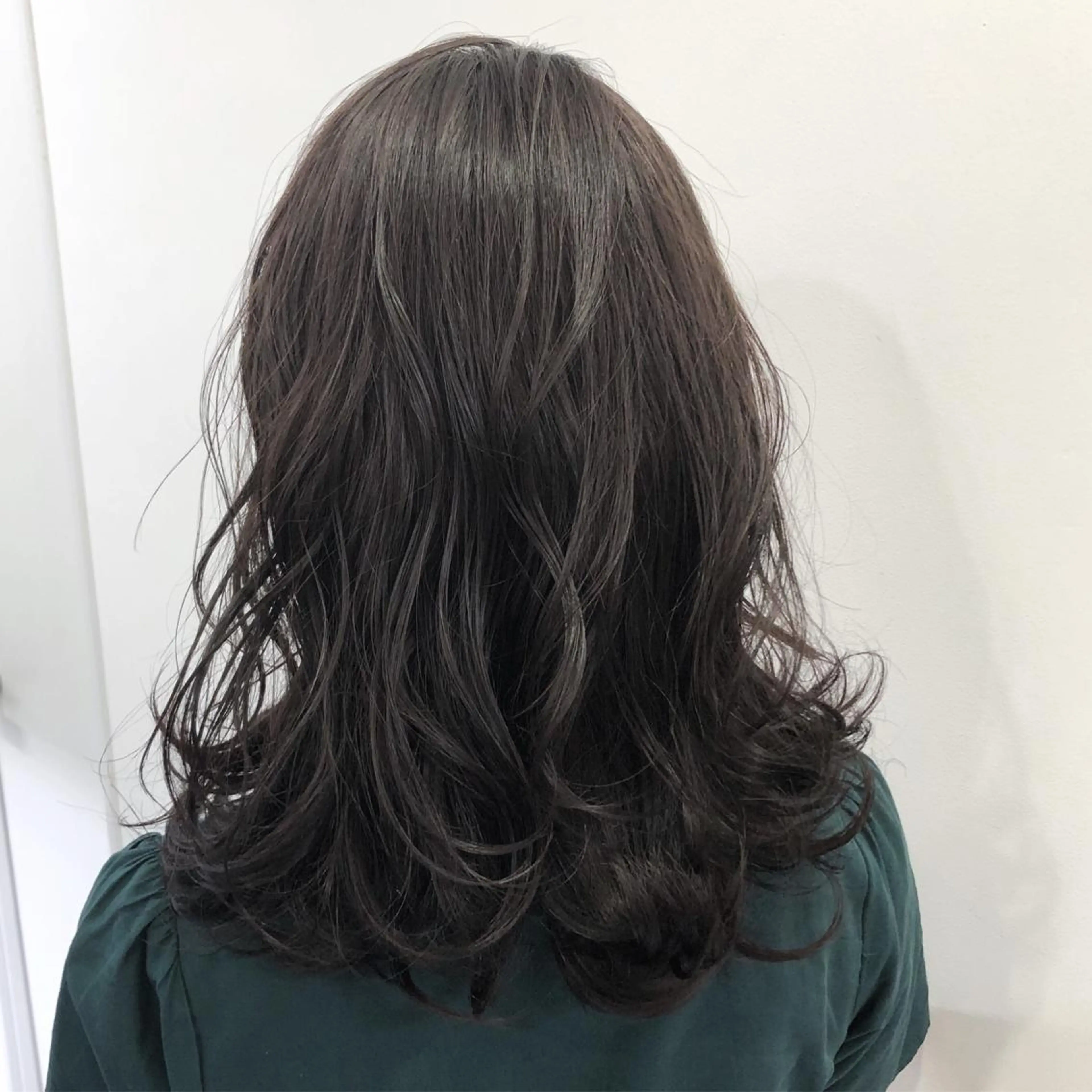 カラー レイヤーカット 古川洋之のヘアスタイル