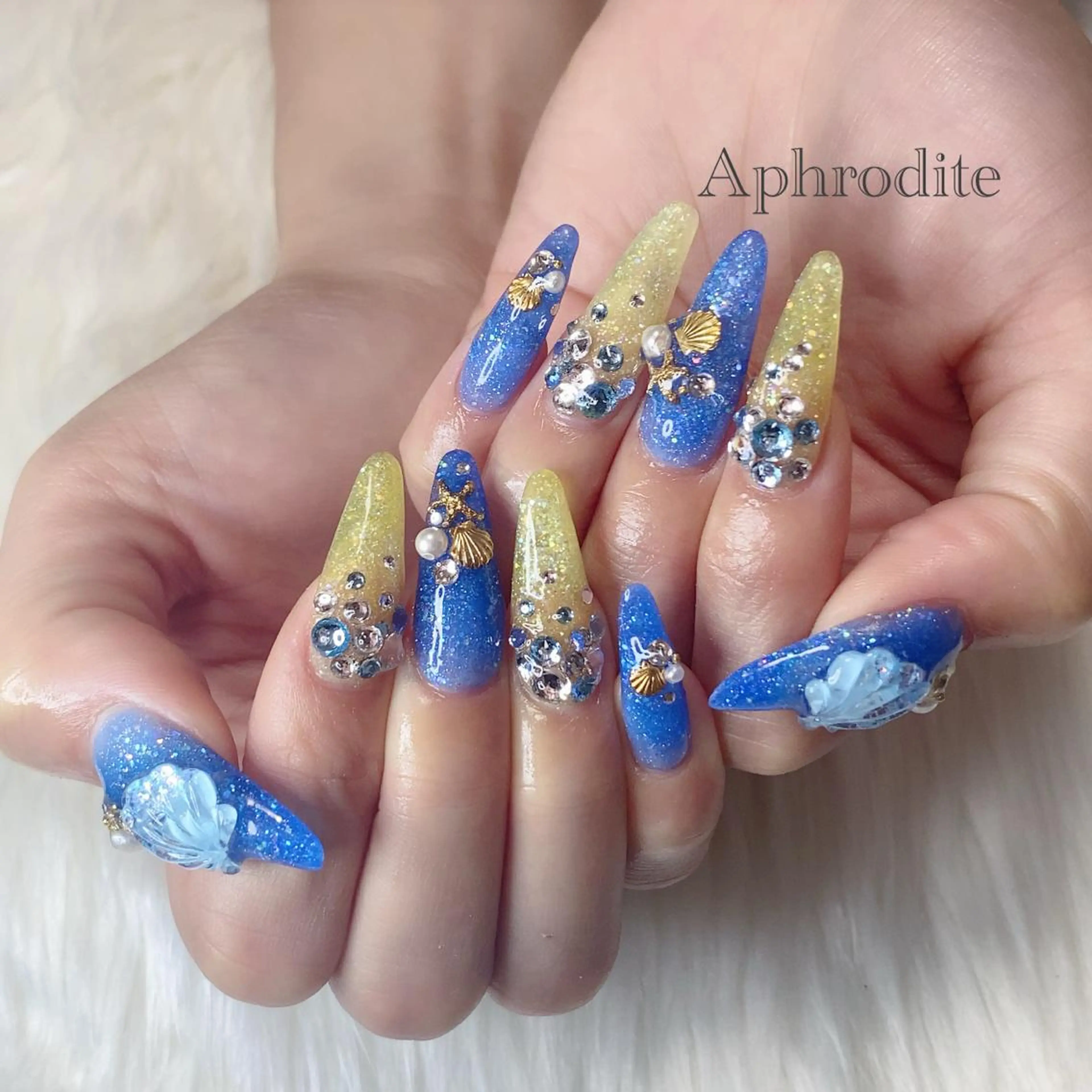 ネイル Aphrodite パラジェル認定サロンのネイルデザイン