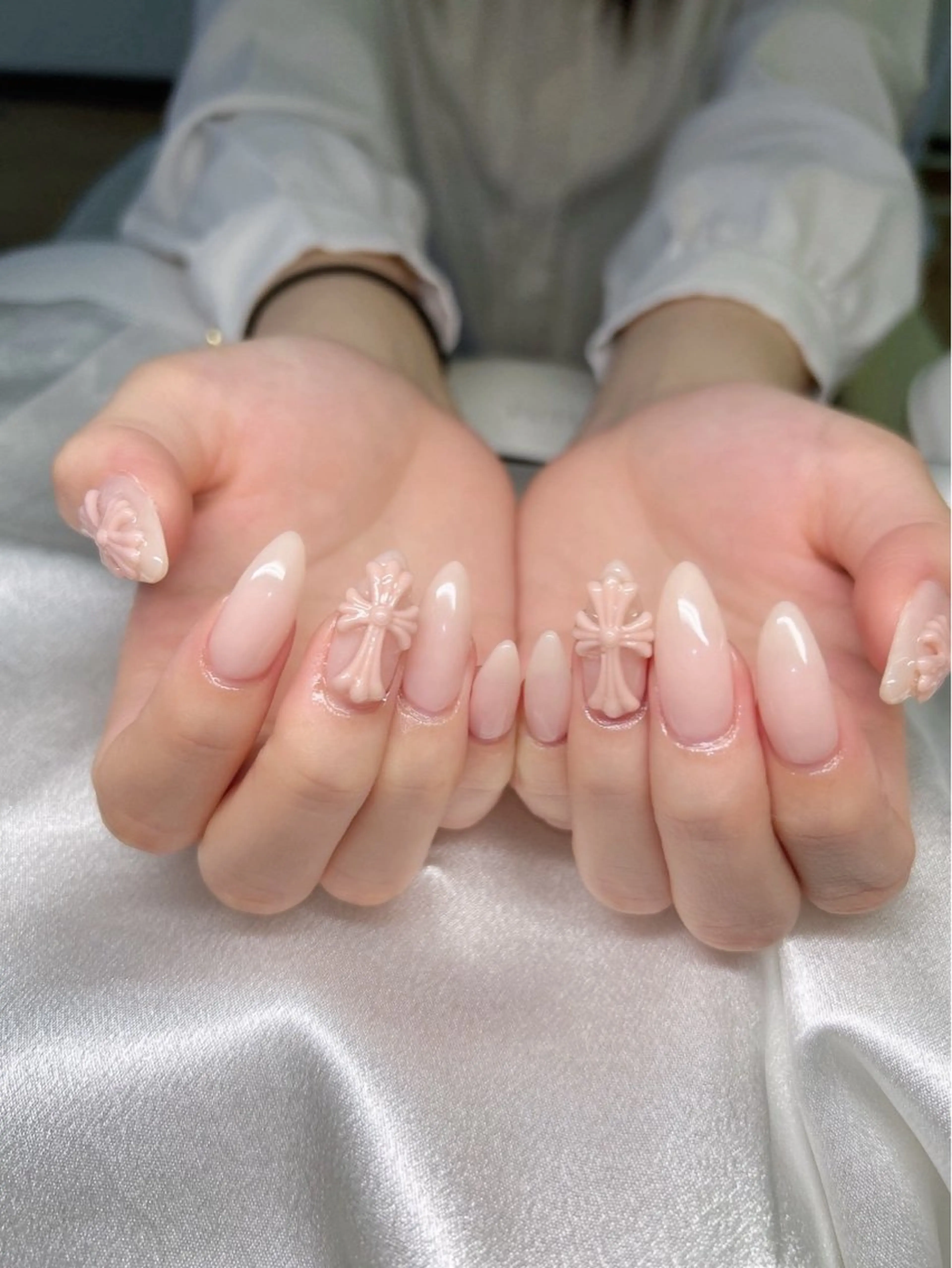 ネイル うるキラ✨ワンホン yuka🥂のネイルデザイン