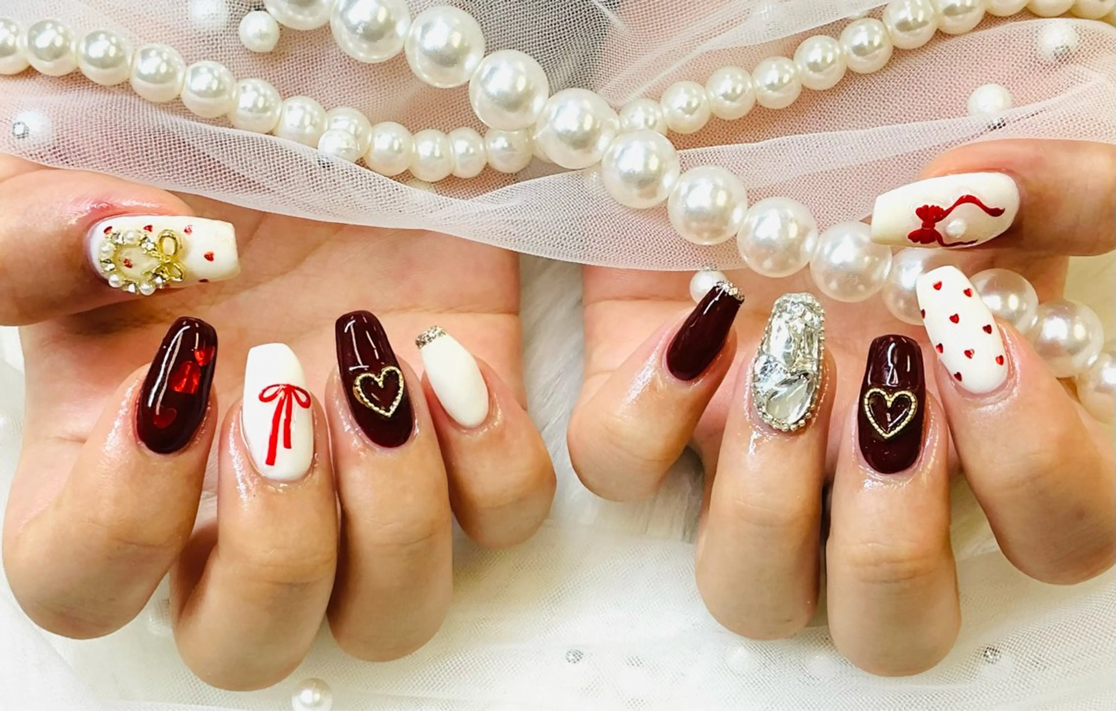 ネイル ボルドー ジェルネイル キラキラネイル ロングネイル マグネットネイル ハンドネイル Queeens nailのネイルデザイン