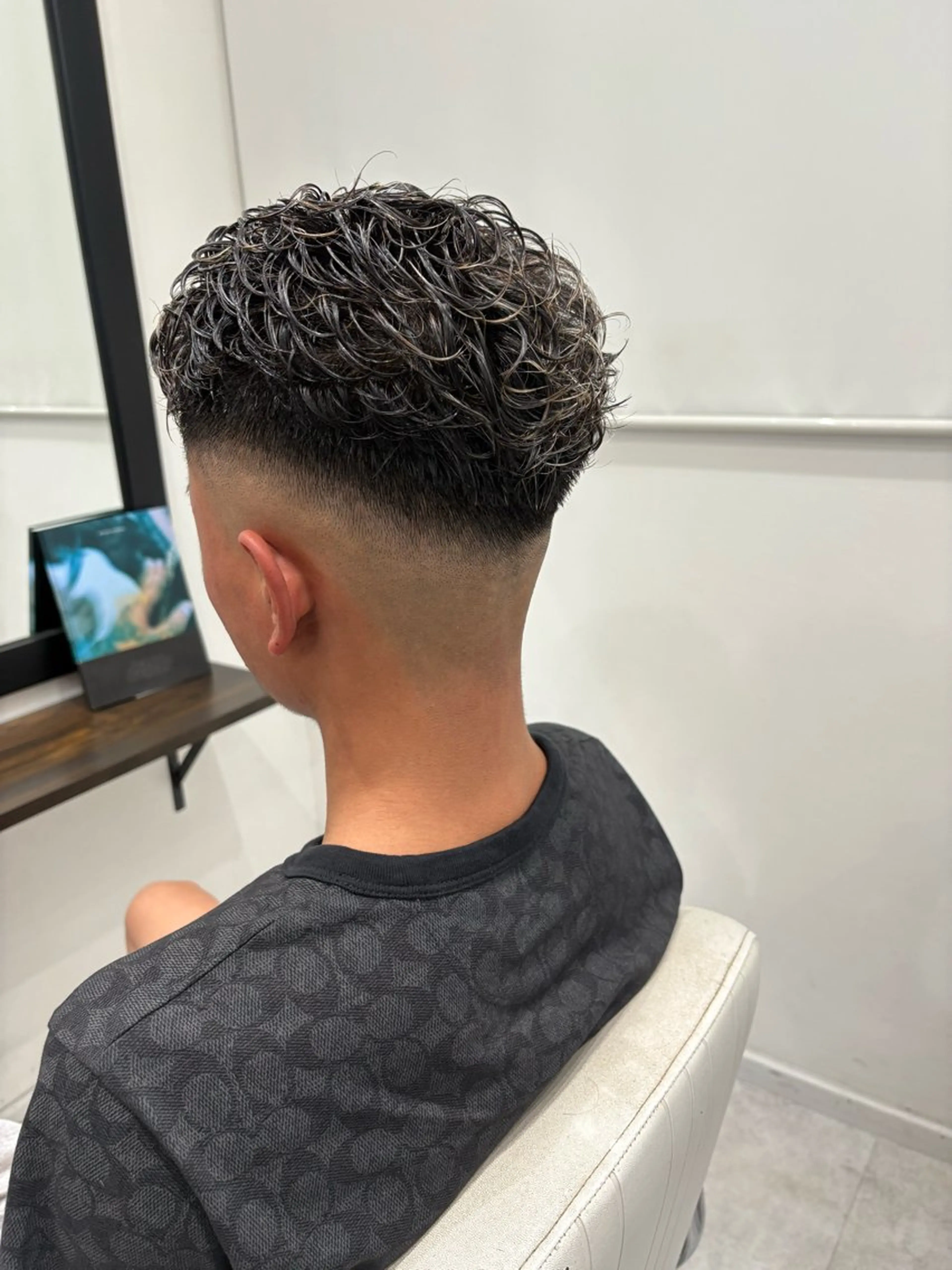 ショート パーマ メンズ カット パーマ 本間 颯太のヘアスタイル