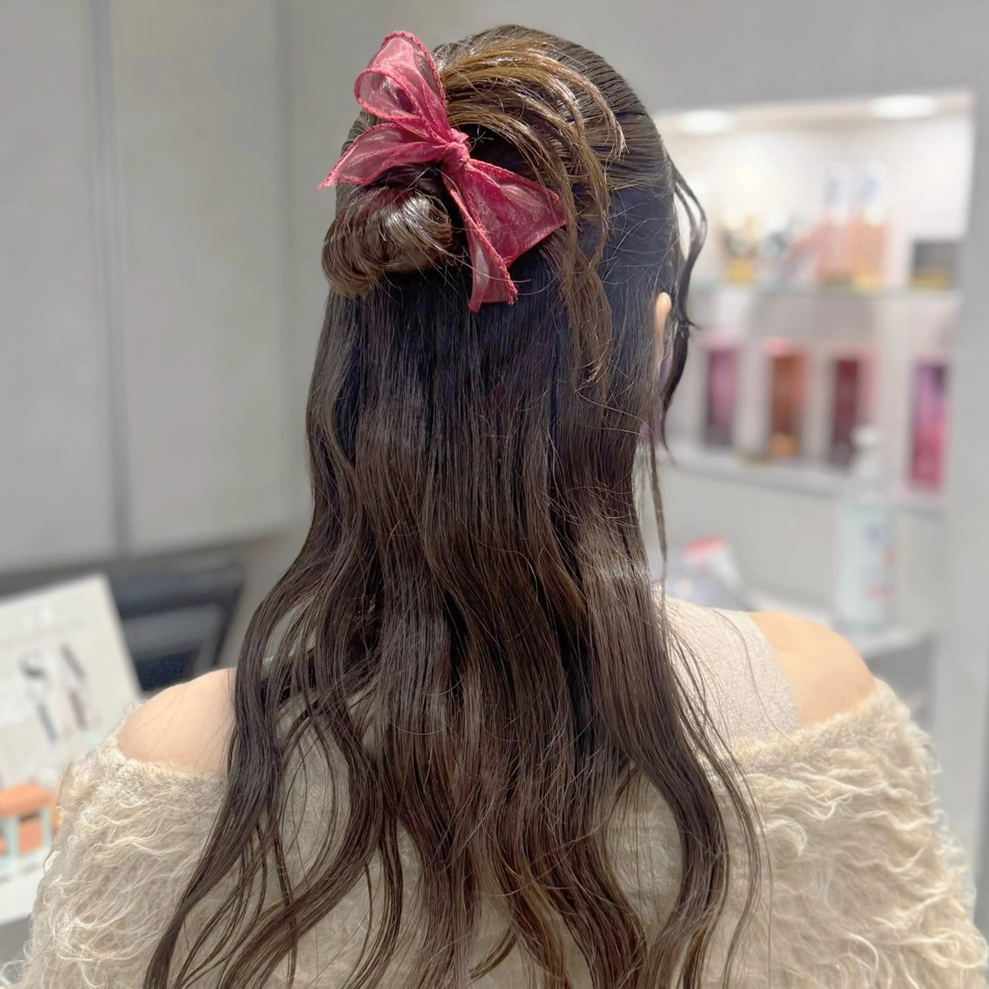 セミロング ヘアアレンジ ハーフアップ ヘアセット 🐈‍⬛カチモリ/暖 色/𝐌𝐢𝐤𝐮のヘアスタイル