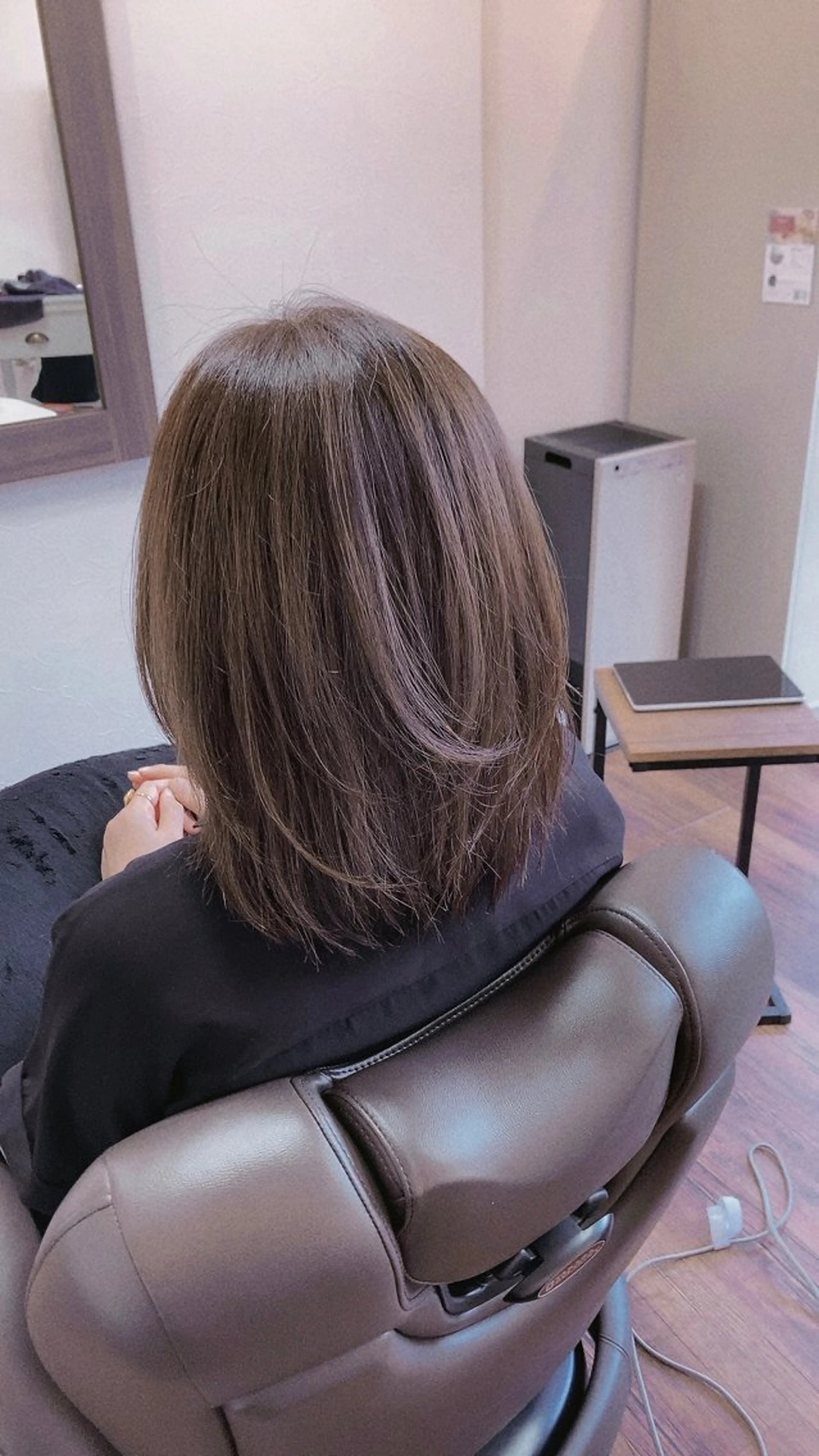 ミディアム 池岡 洋子のヘアスタイル