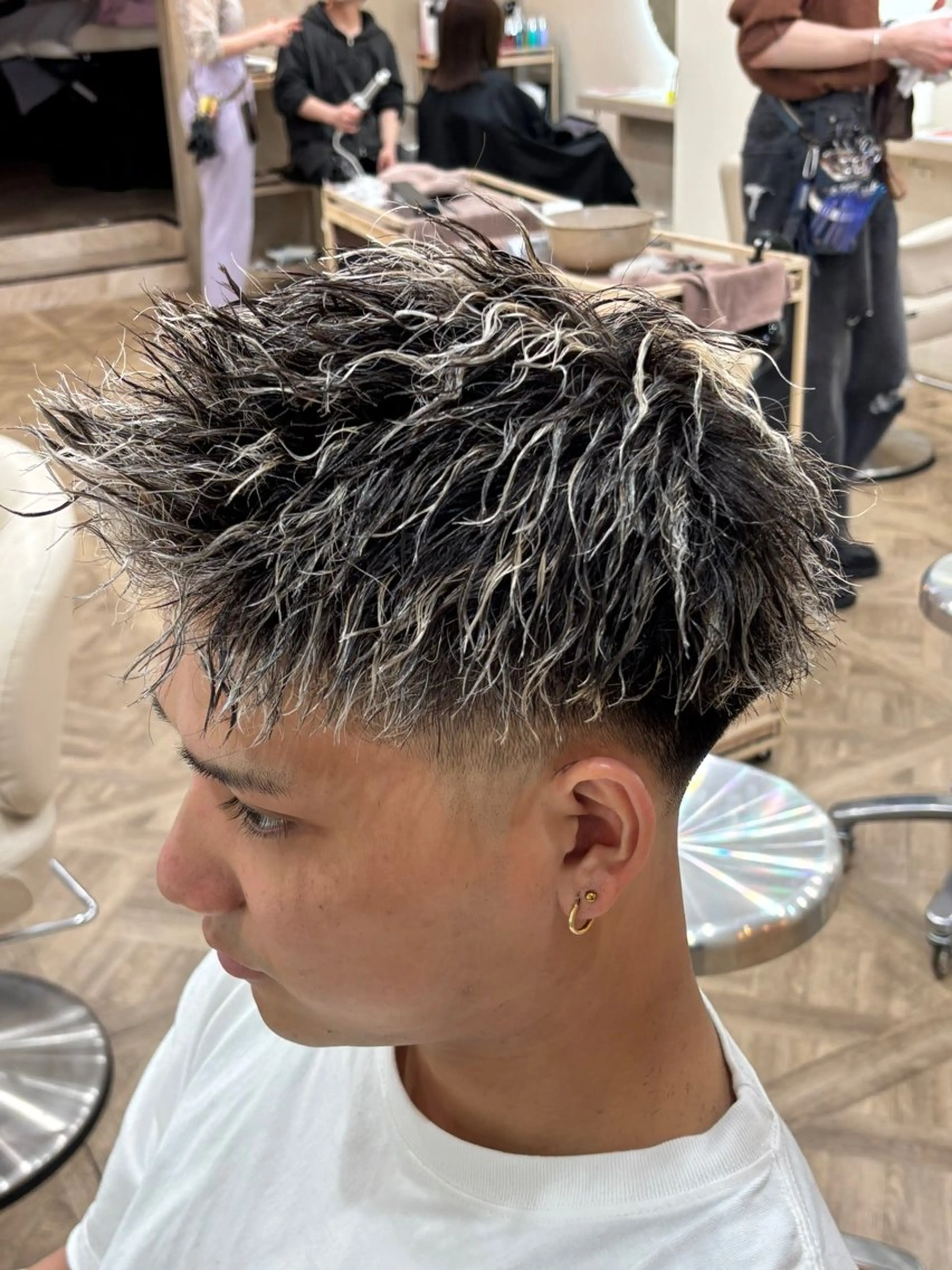 ショート パーマ メンズ メンズメッシュ カット パーマ トリートメント パーマ職人DAIKI ツイスパ/波巻きのヘアスタイル