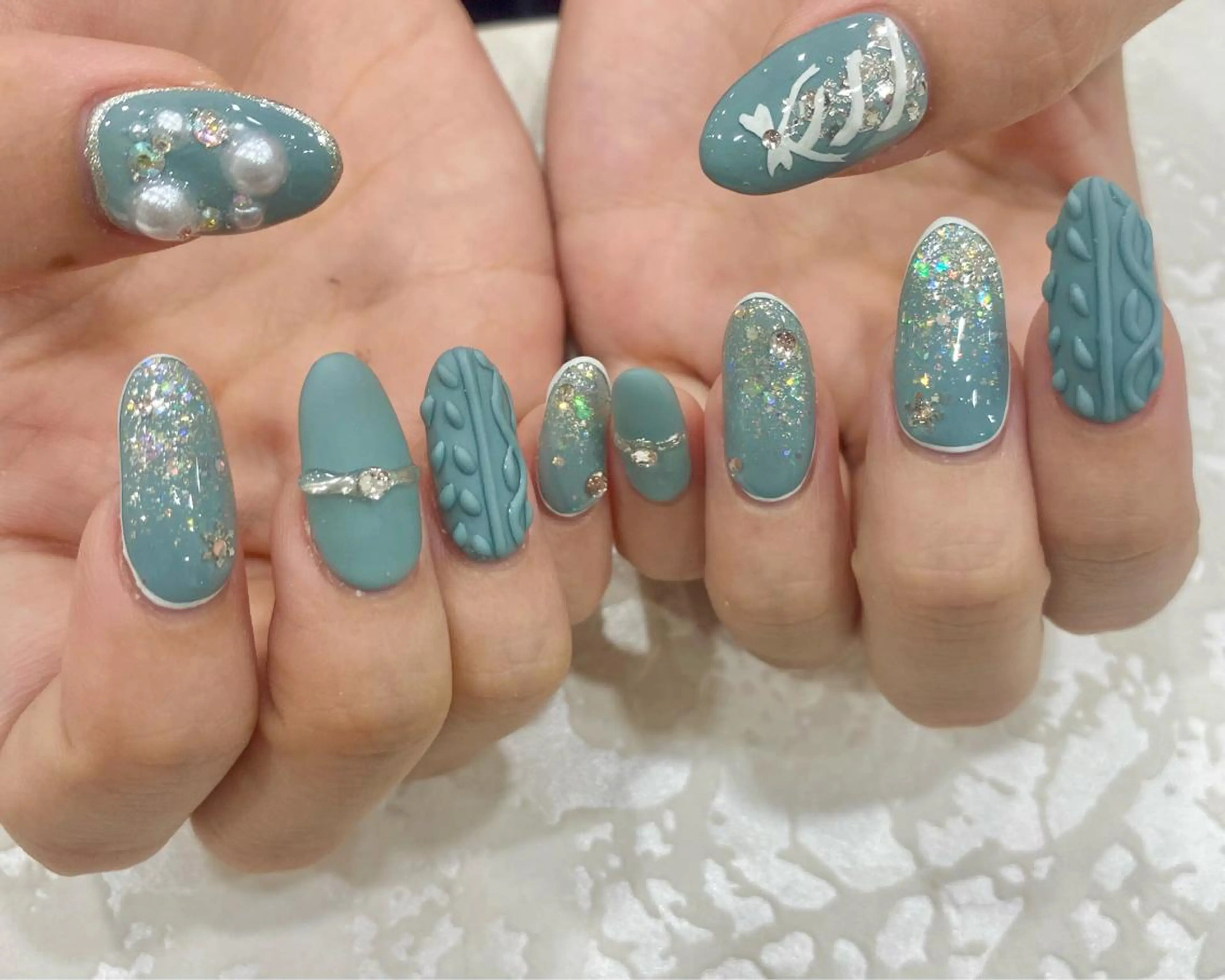 ネイル 安藤 彩乃のネイルデザイン