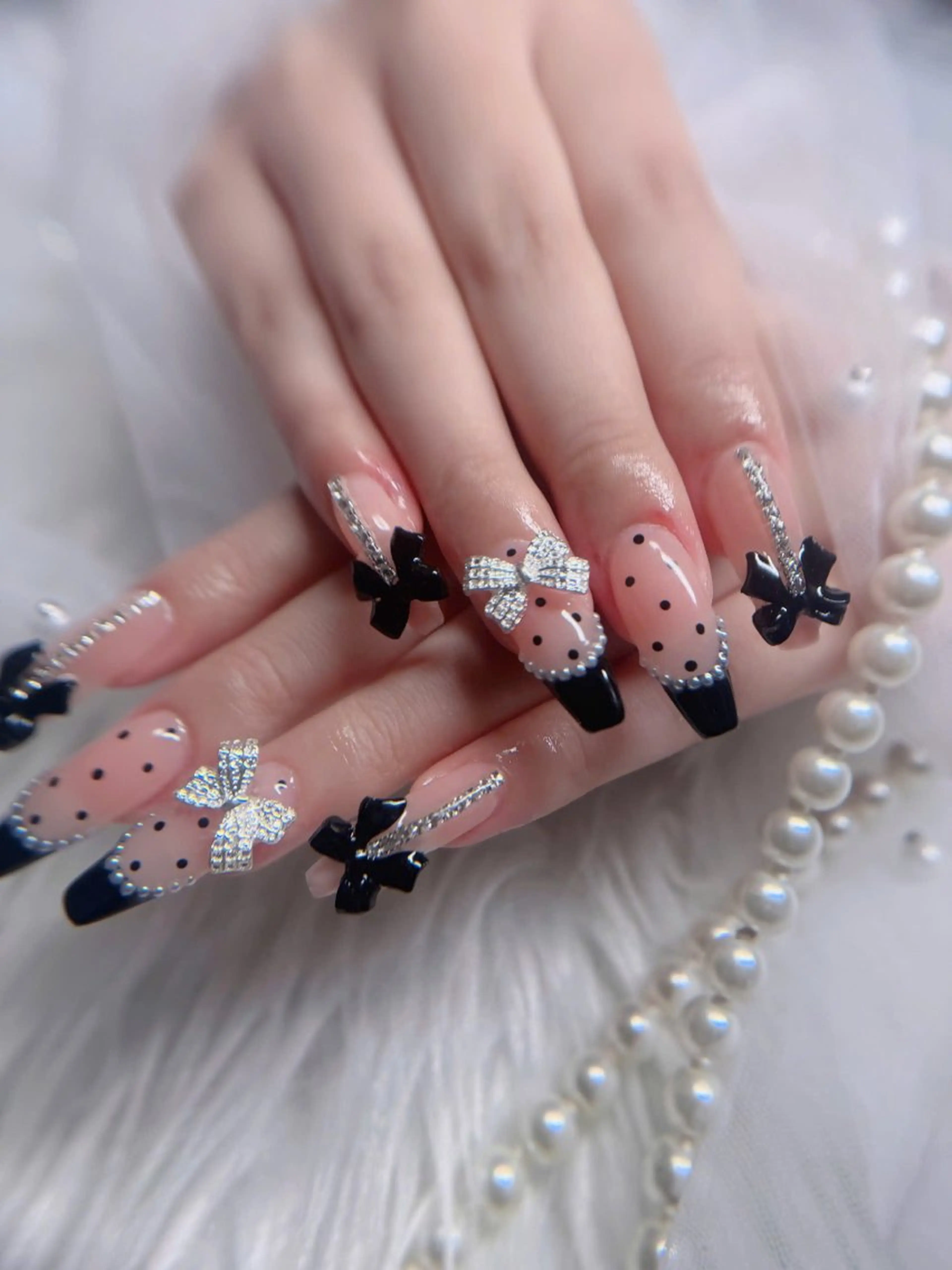 ネイル フレンチネイル ジェルネイル ハロウィン 韓国ネイル マグネットネイル ハンドネイル Hbaby nailのネイルデザイン