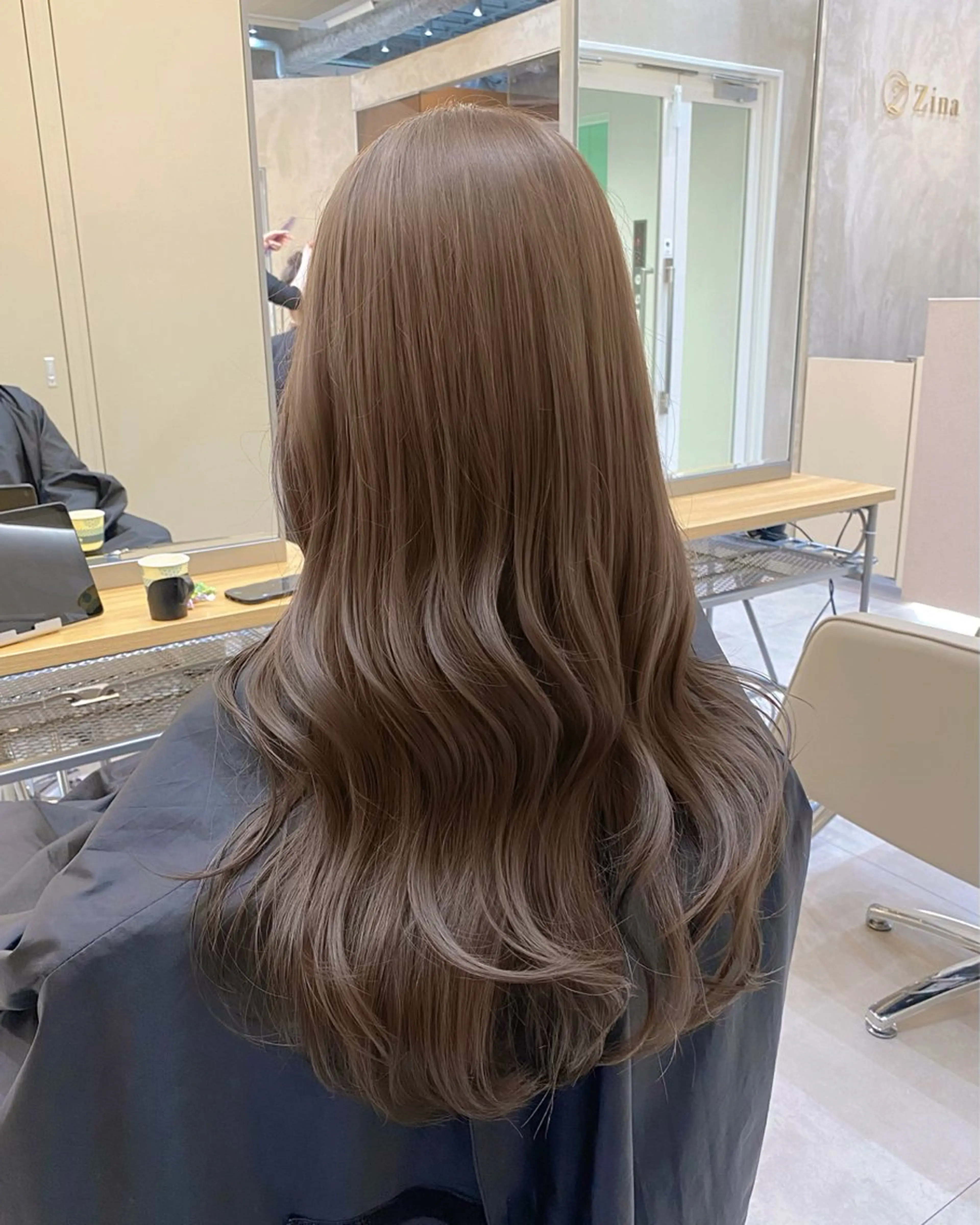 セミロング カラー ヘアアレンジ ベージュカラー ブリーチ ブラウンカラー 透明感カラー ダブルカラー 赤み消し🫧韓国ヘア 🫧藤岡誠也のヘアスタイル