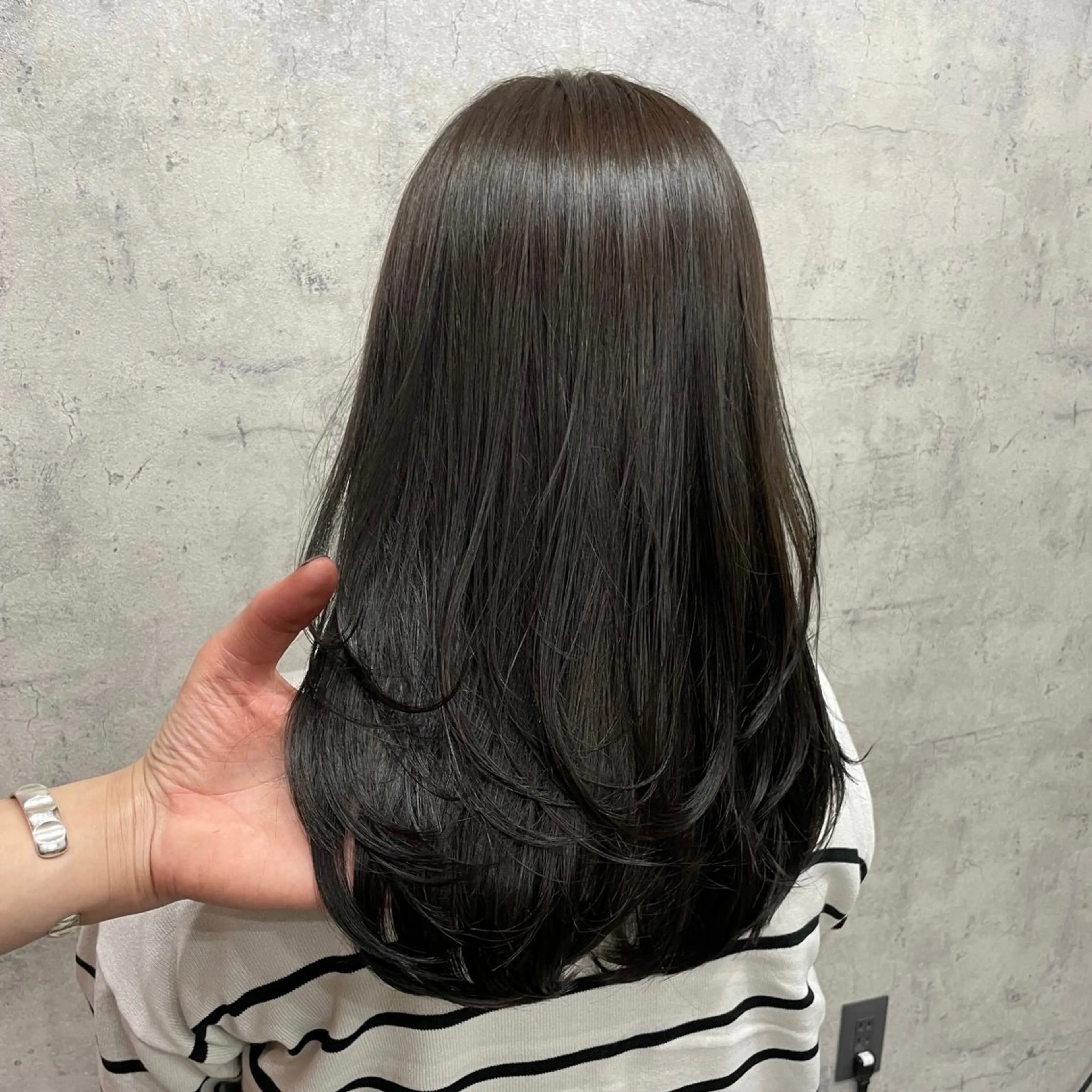 ロング カラー エクステ・レイヤ ーカット松下宗翔のヘアスタイル
