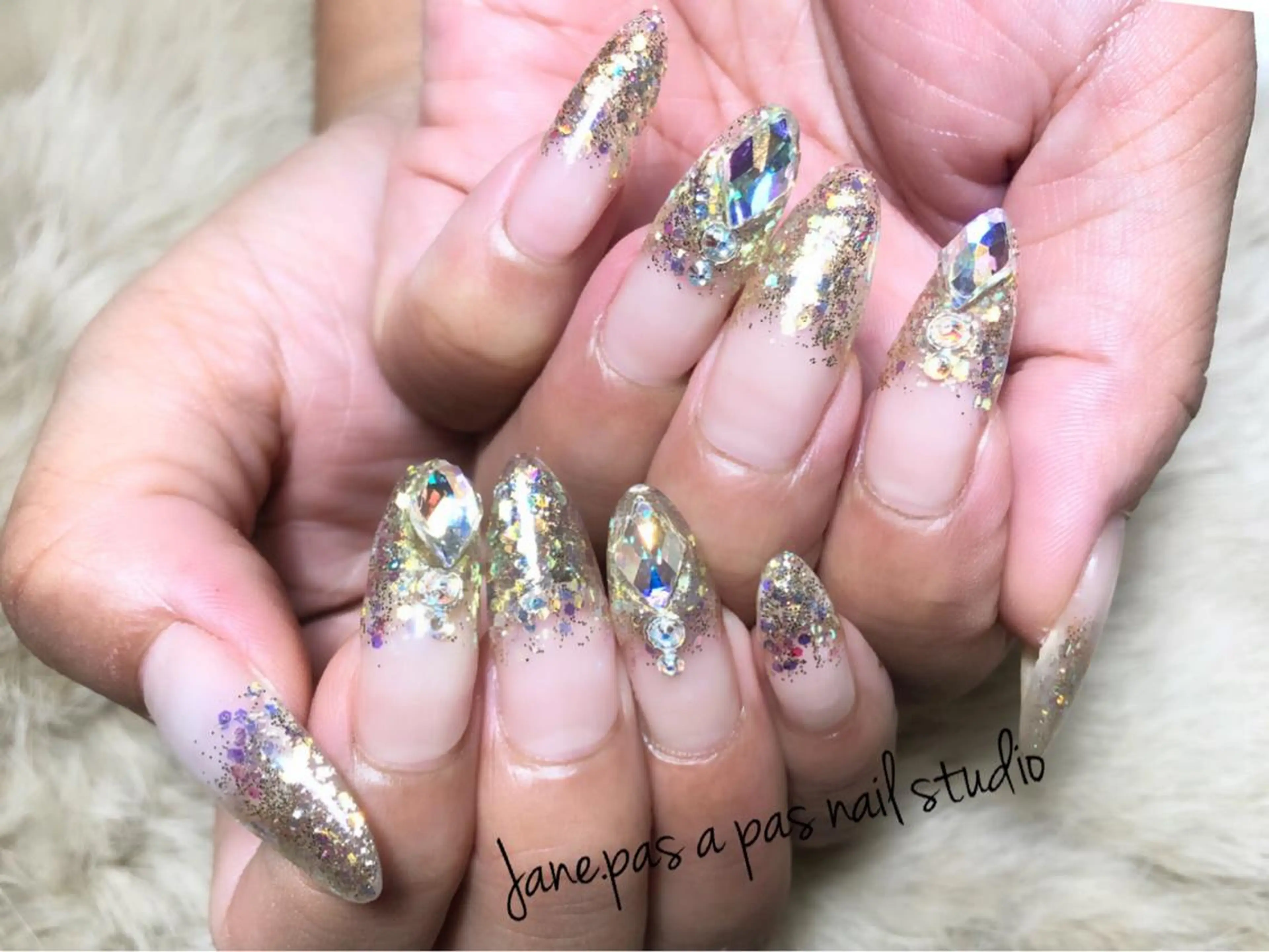 ネイル Yakko pas á pasのネイルデザイン