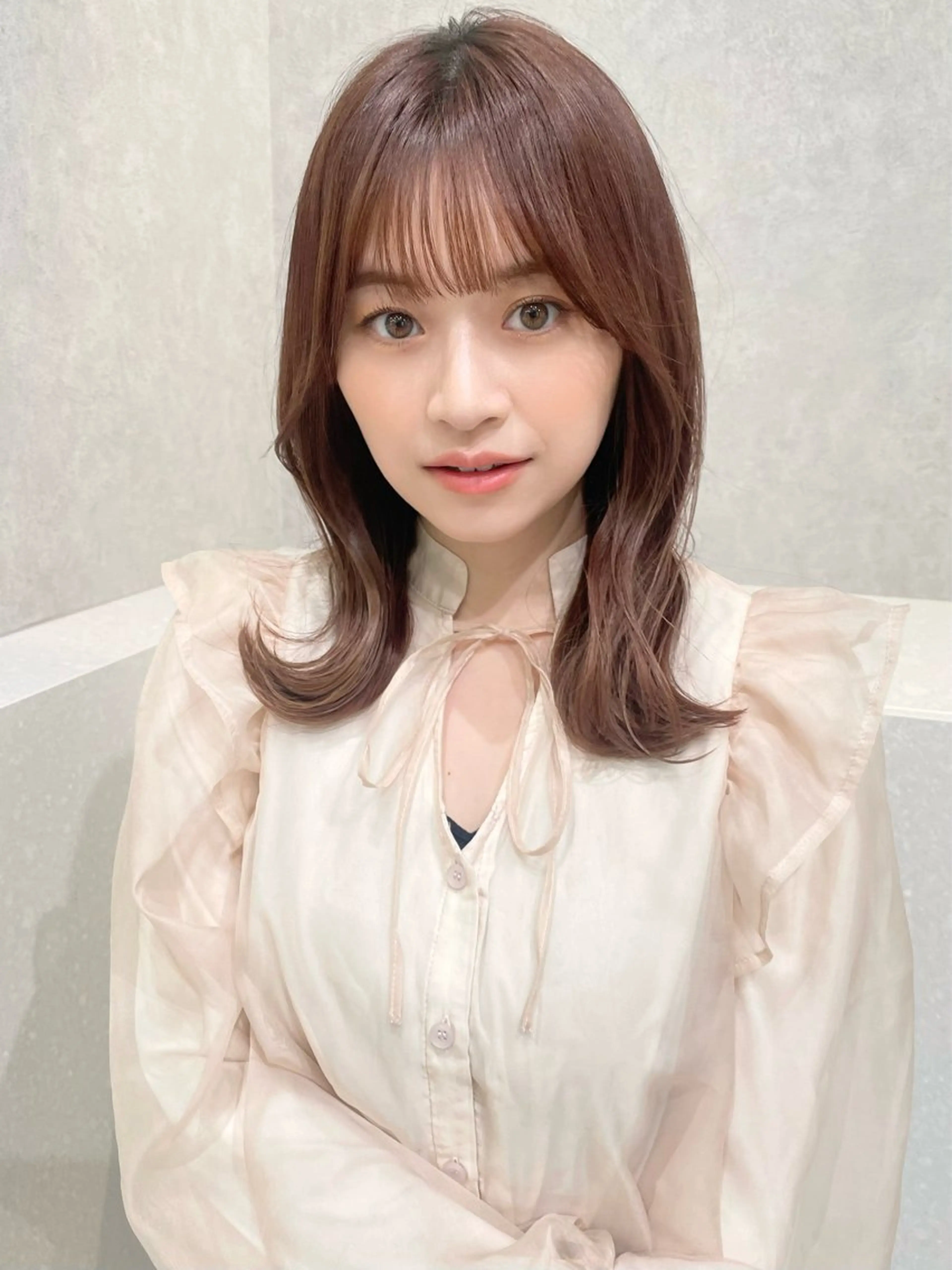 ミディアム 三鷹で1番ショート ボブをカットする新谷のヘアスタイル