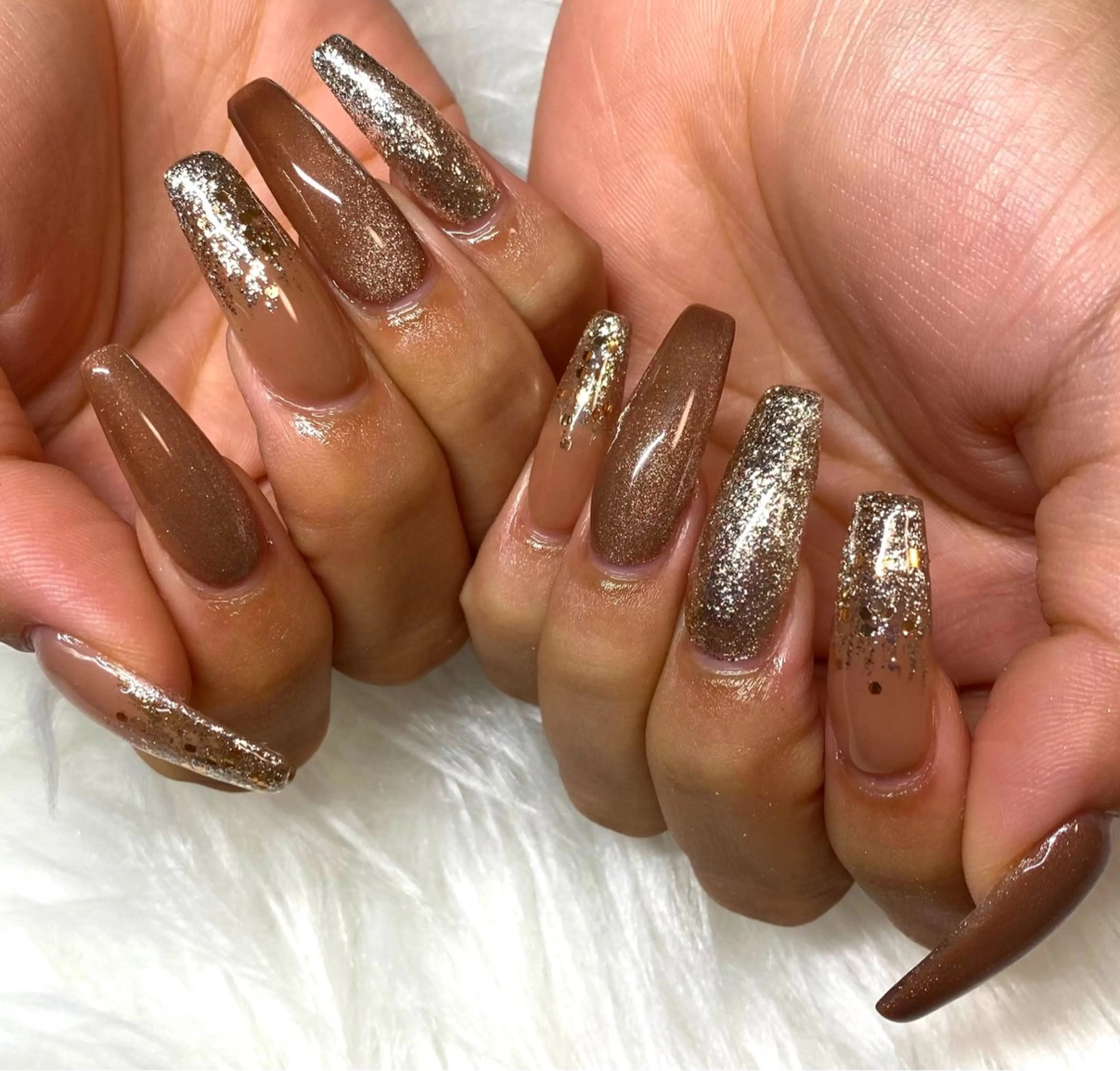 チップ長さだし 4本アート(他の指ワンカラーorマグネットorフラッシュ)の写真