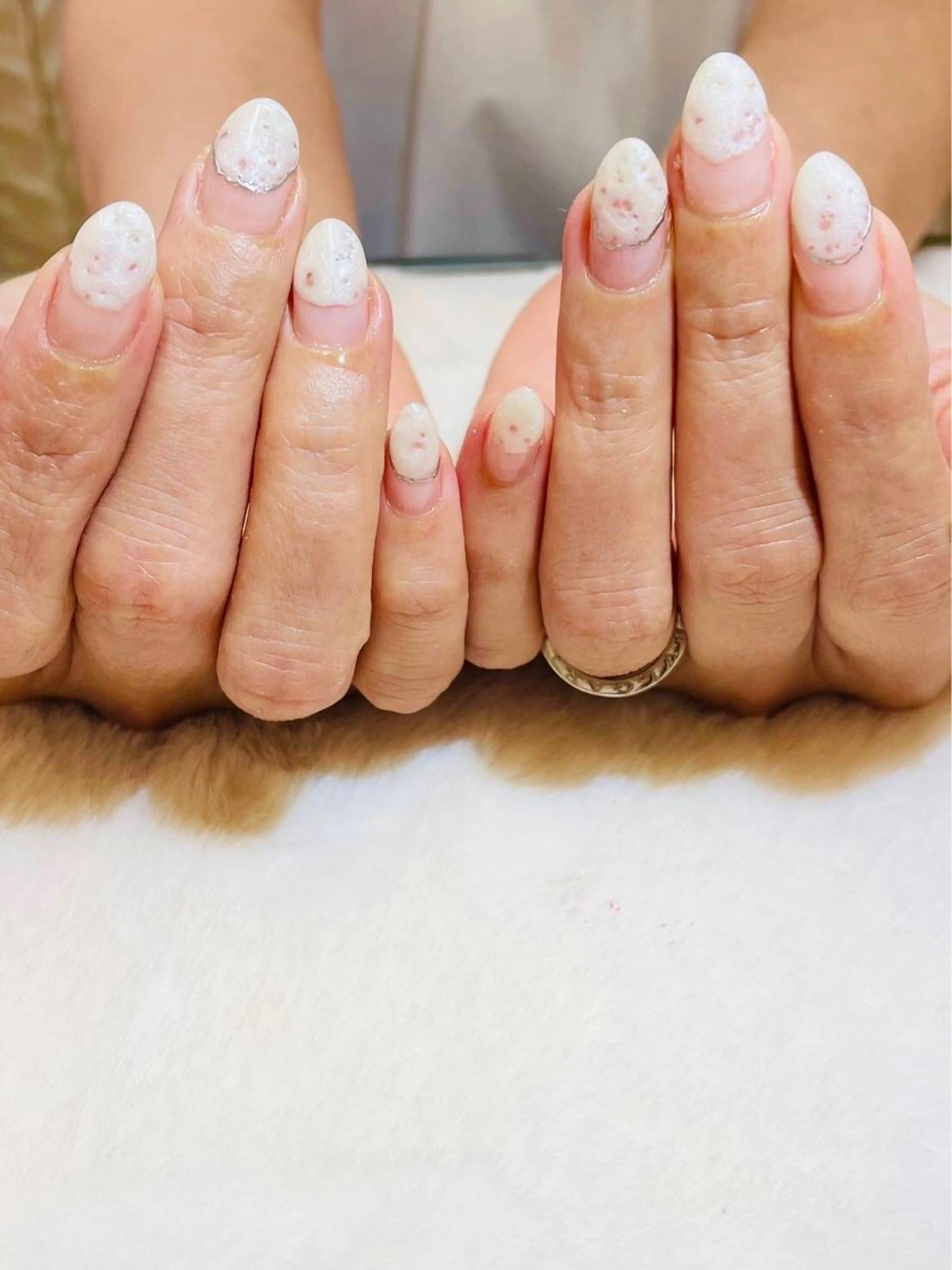 ネイル ジェルネイル ニュアンスネイル ホワイト Epokku ネイルサロンのネイルデザイン