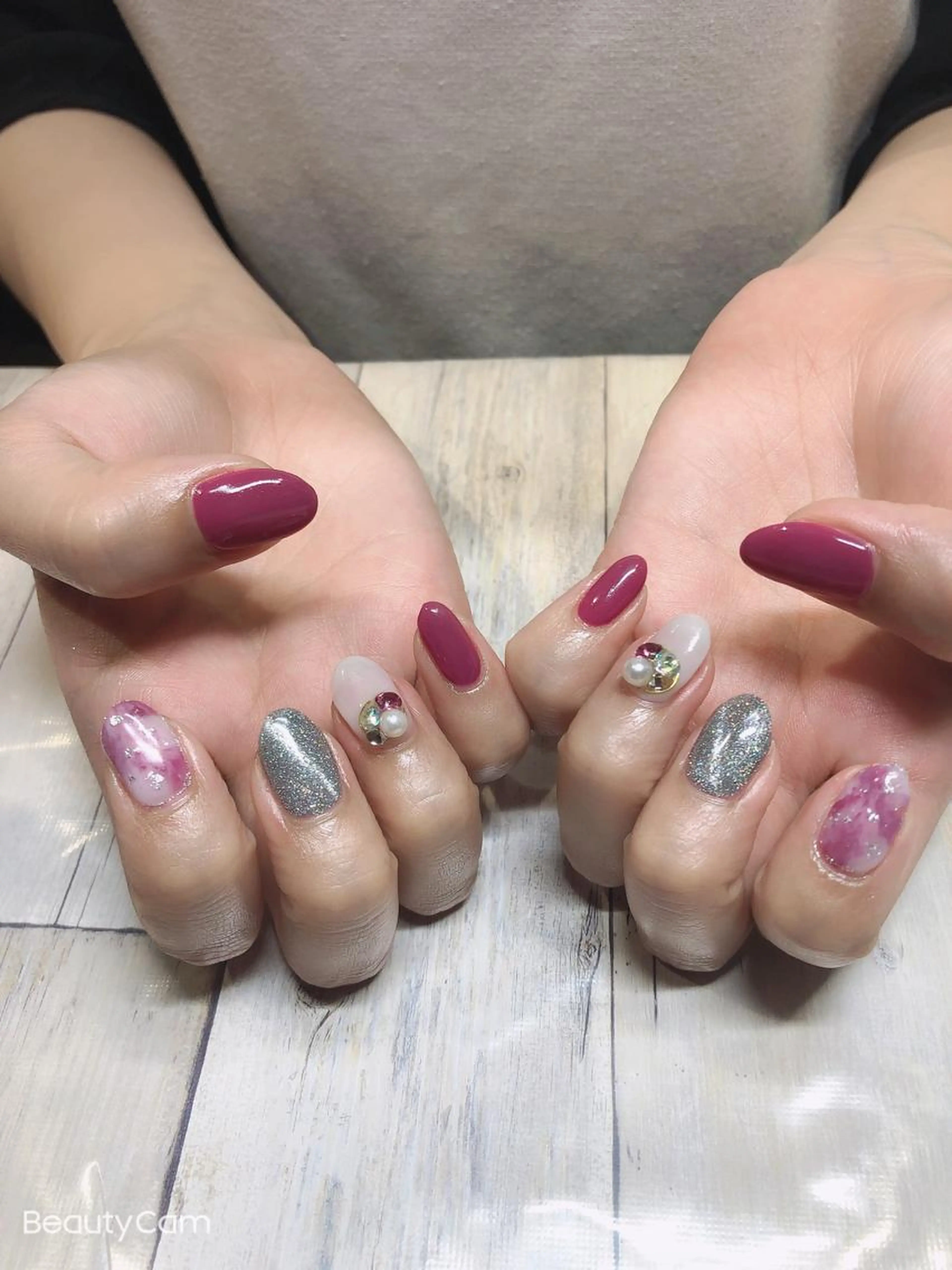 minimo期間限定平日💧定額：🍄カラージェル3色➕2アート付き🍄　　オフ込み🍀ドライケア➕ネイルオイル💅🍀の写真