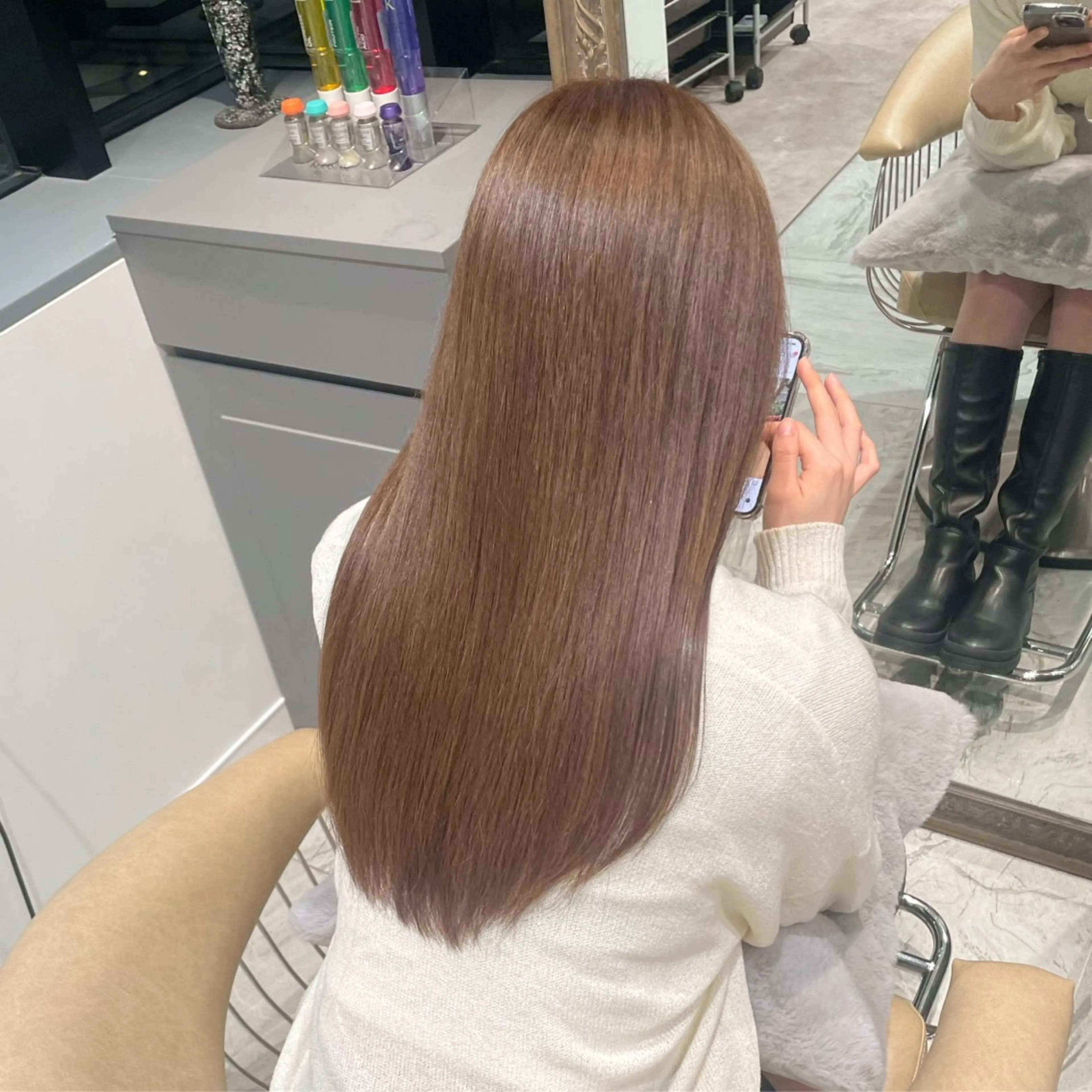 ロング カラー ヘアカラー トリートメント 顔周り\エクステ\ 透明感カラー\まりんのヘアスタイル