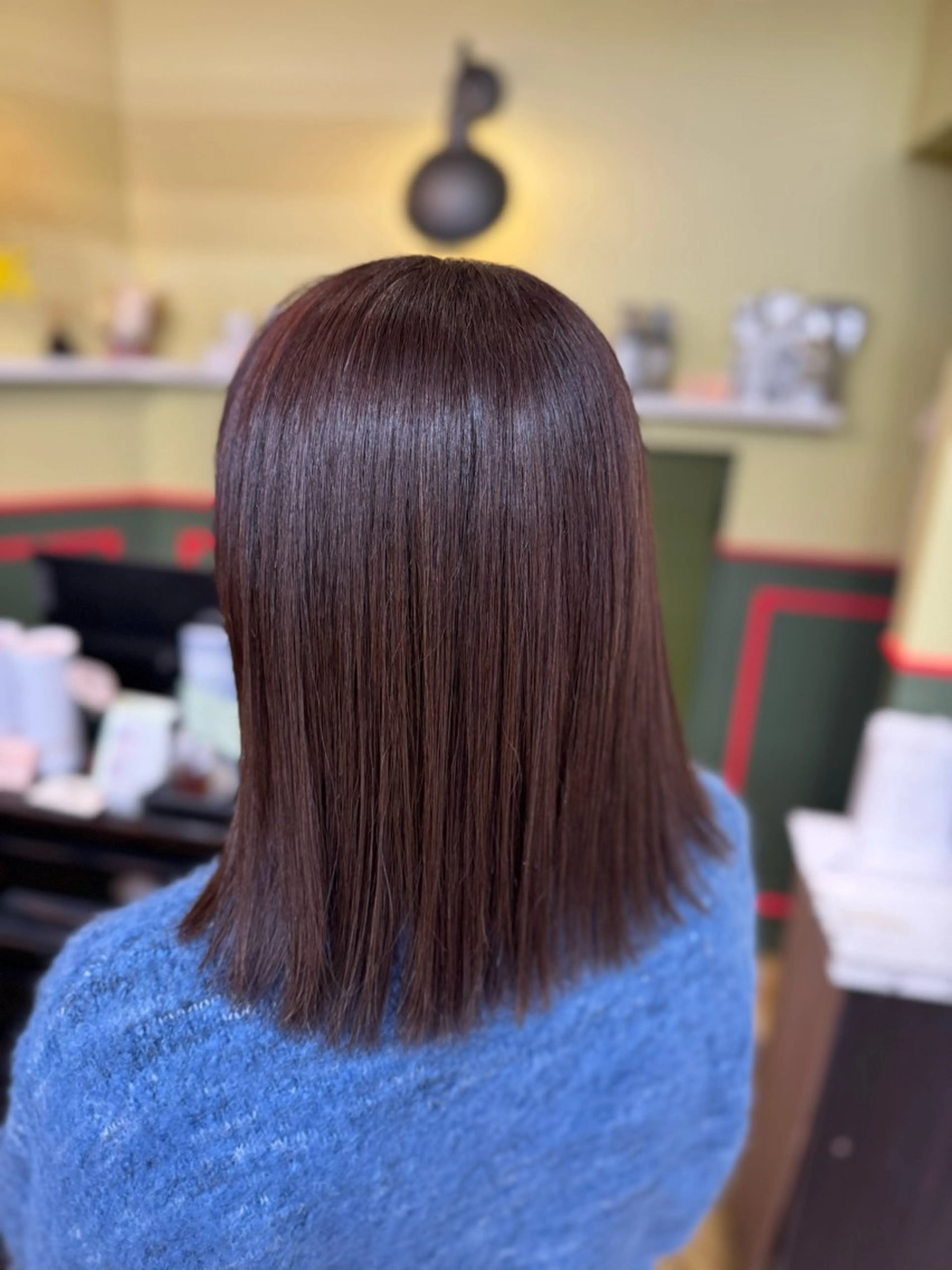 セミロング カラー 米倉 麻衣のヘアスタイル