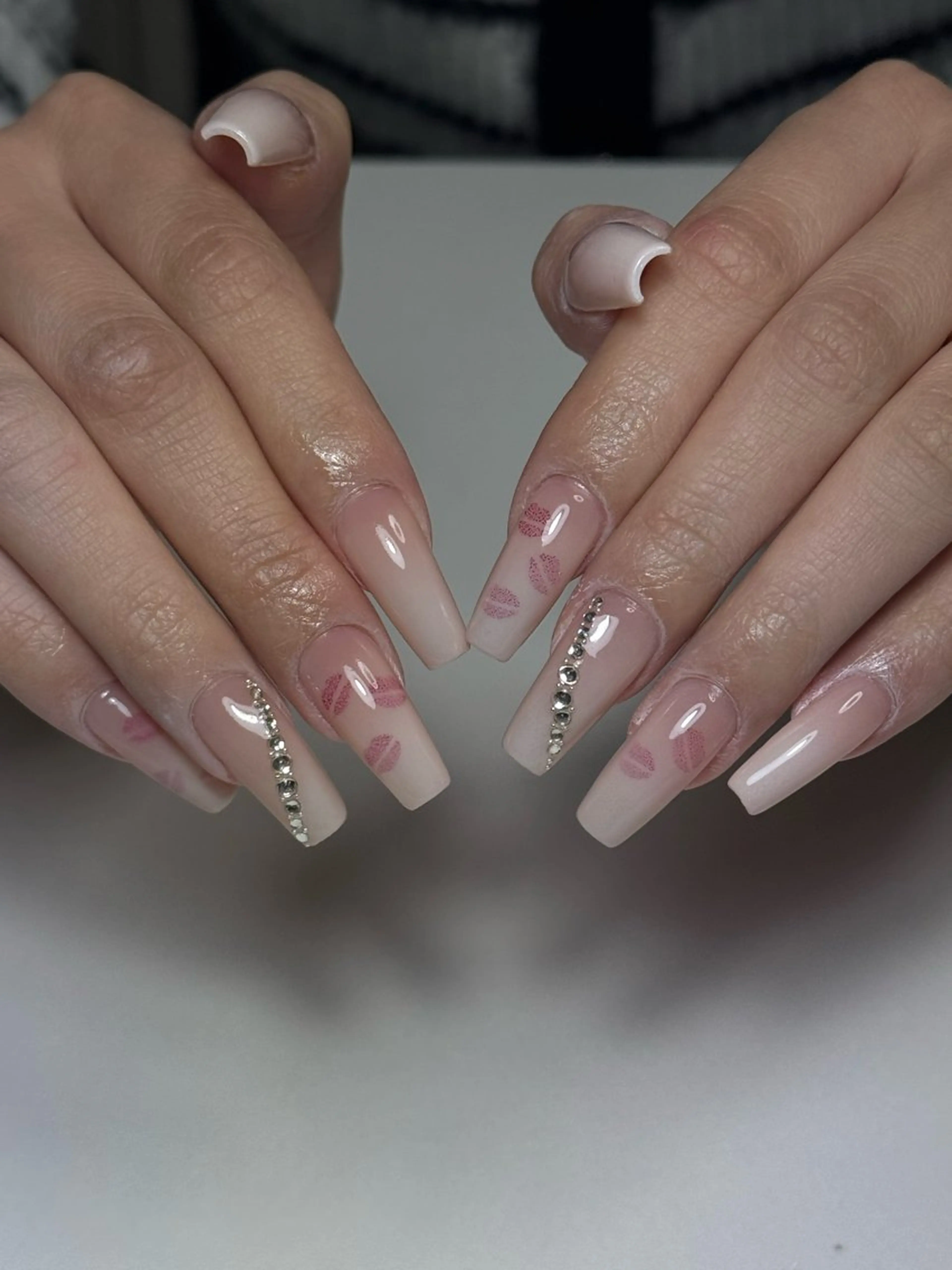 ネイル ハンドネイル ZHU_ STUDIOのネイルデザイン