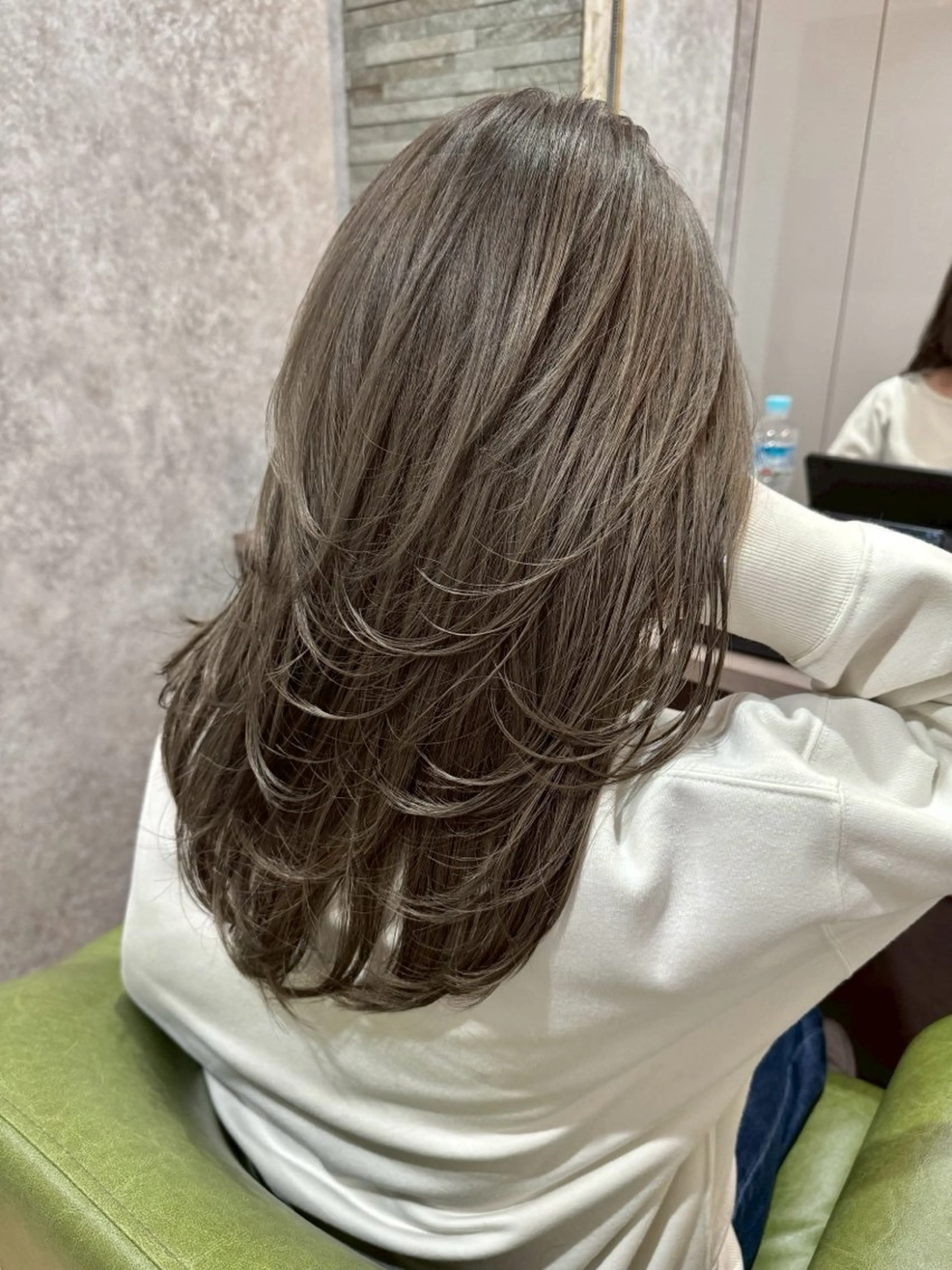 ロング カラー ヘアカラー 畑内 花凛のヘアスタイル