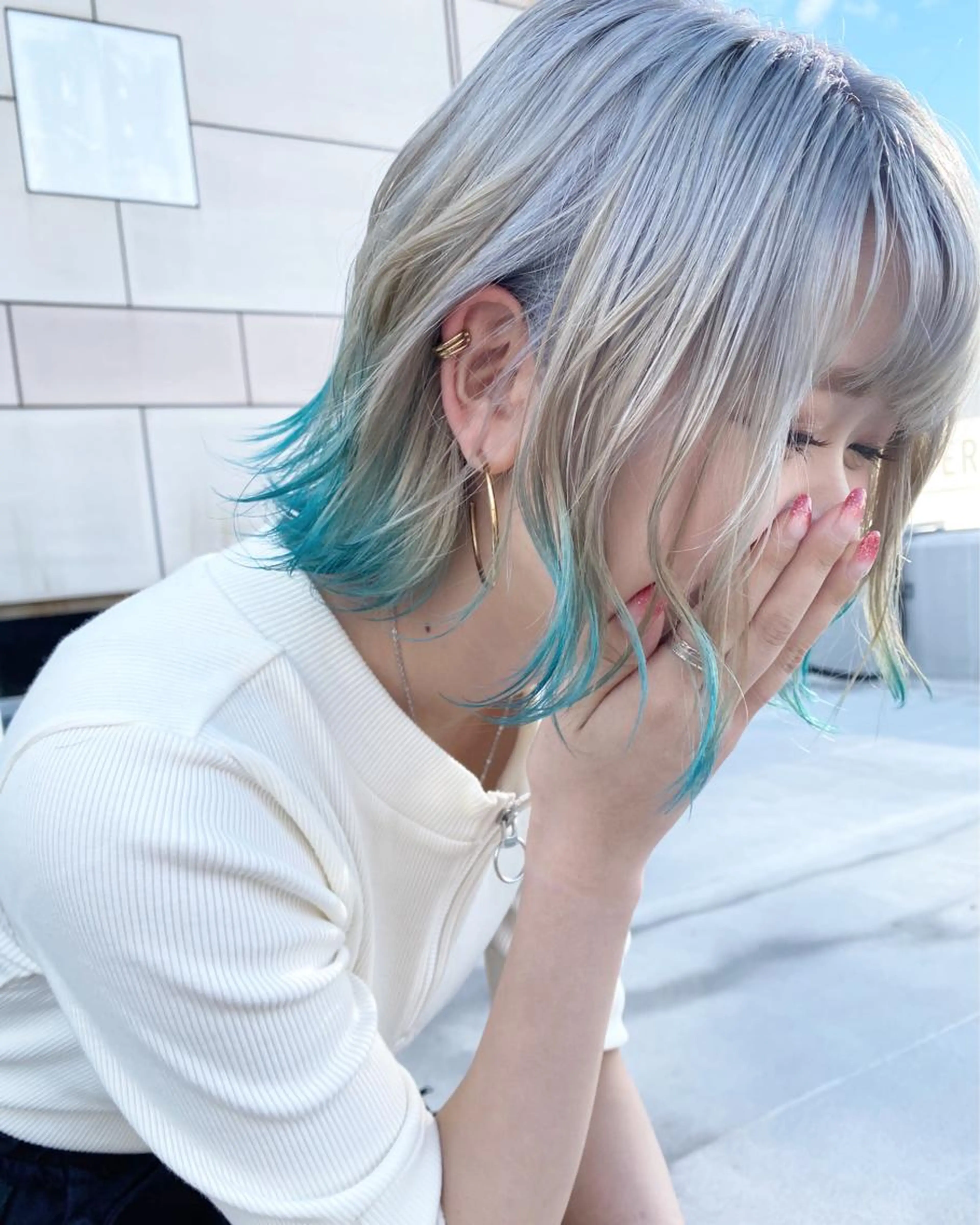 【🦋ハイトーントリプルカラー🦋】❄️黒染め落とし🤍ホワイト系🤍デザインカラー🦄ケアブリーチ2回込みでこの料金の写真