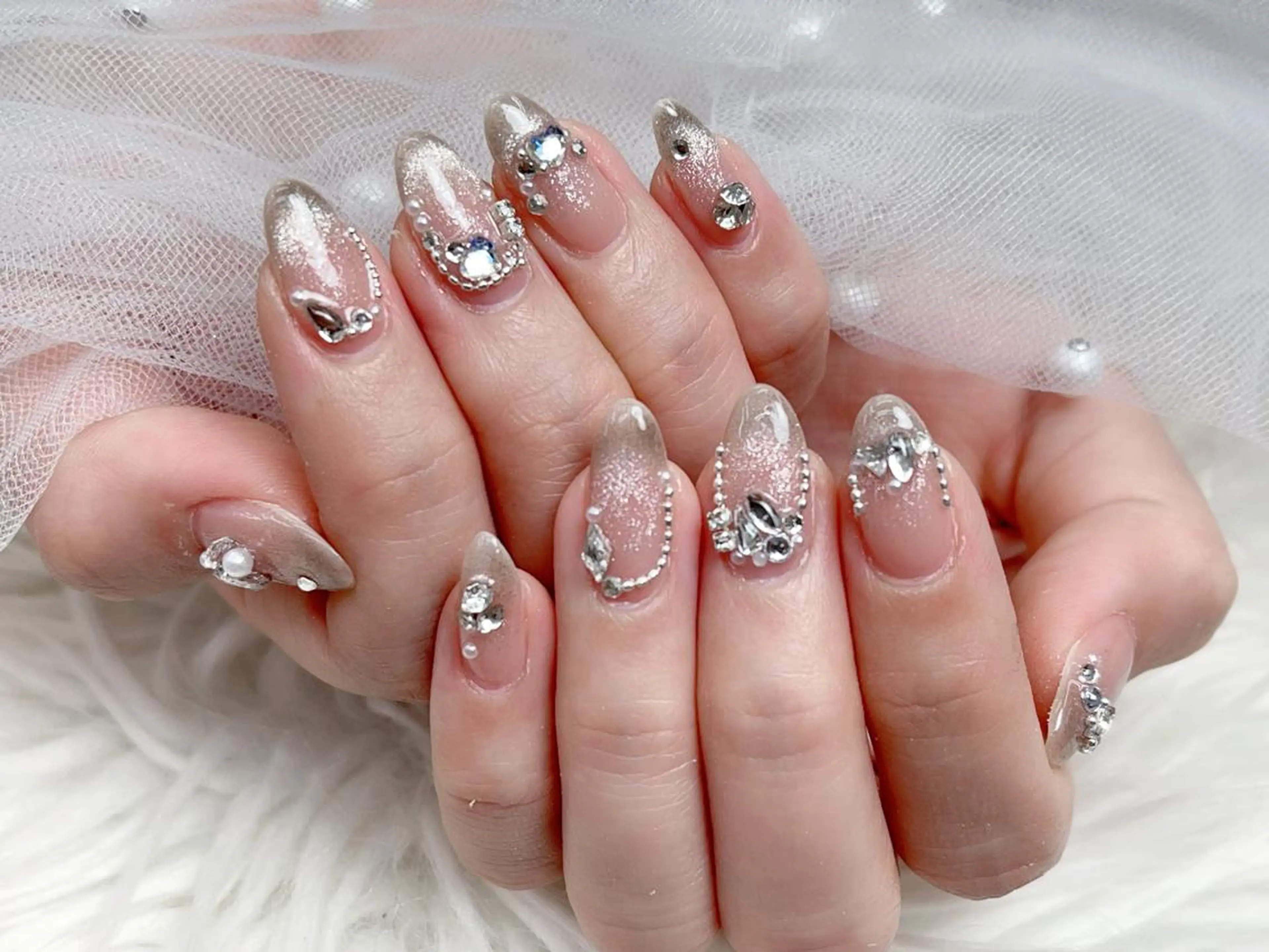 メンズ ネイル メンズ韓国風 アートネイル フレンチネイル ジェルネイル キラキラネイル ハンドネイル Bloom kabukiのネイルデザイン