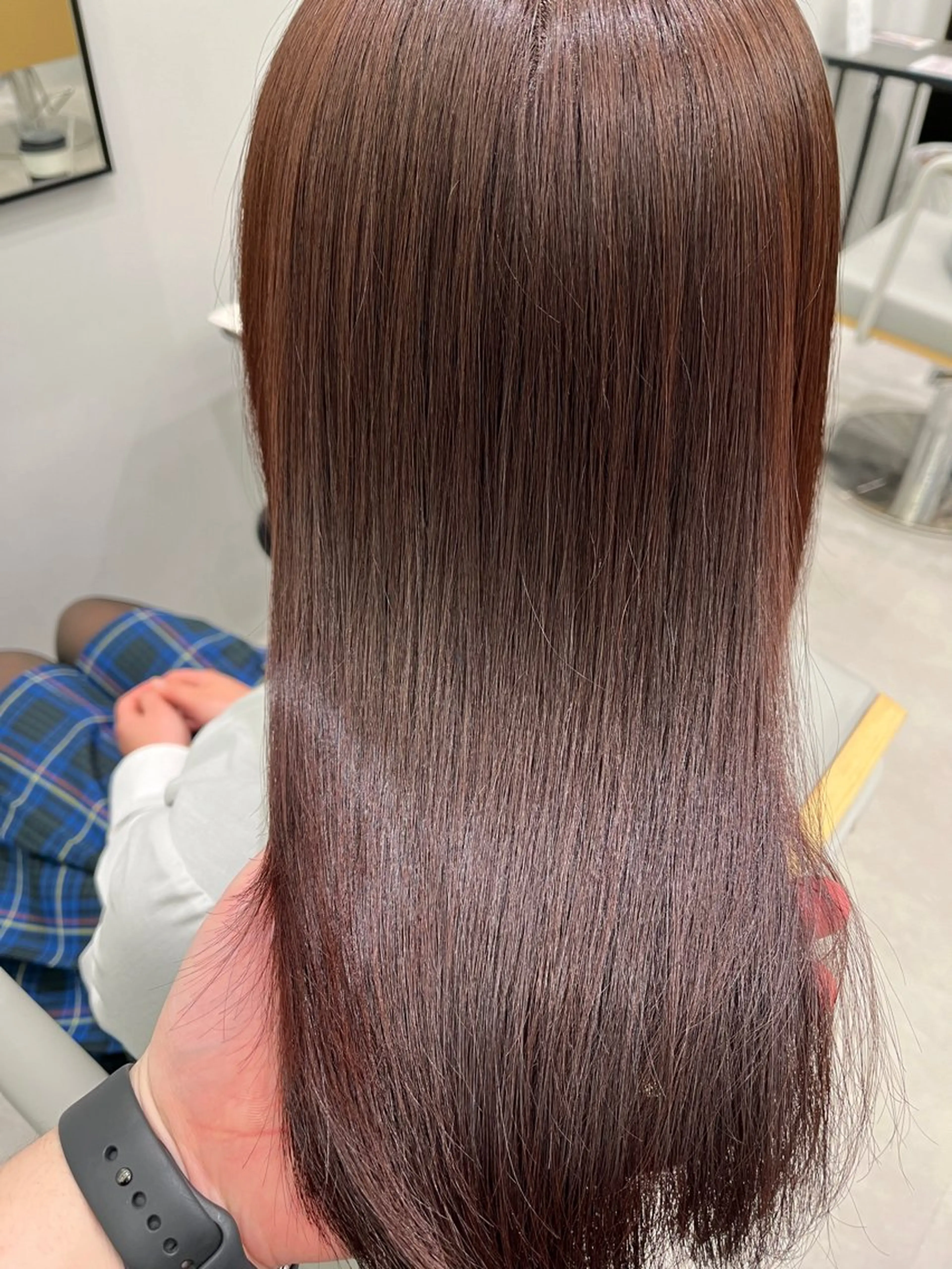 セミロング カラー 菅 樹希弥のヘアスタイル