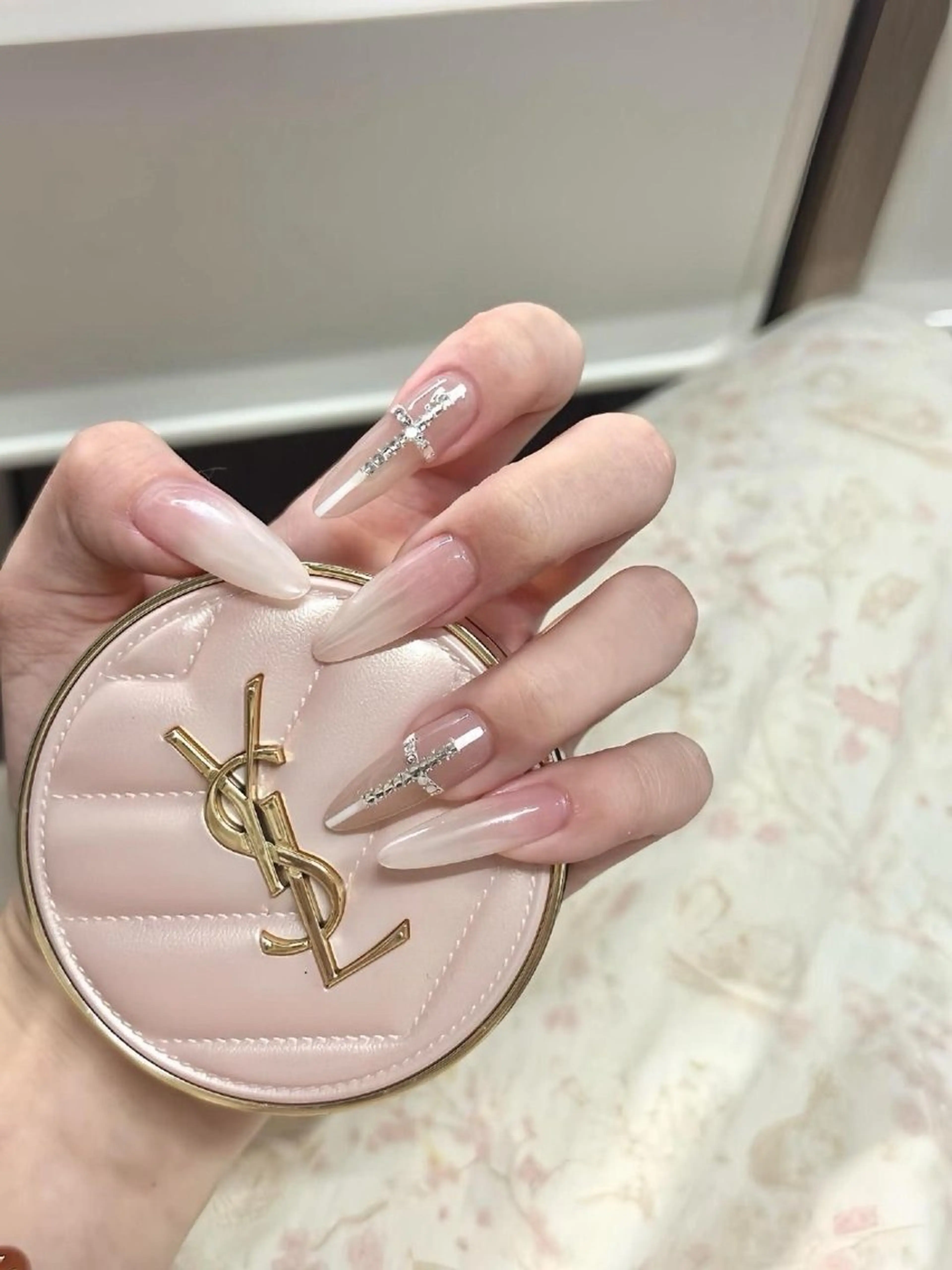 ネイル フレンチネイル キラキラネイル 韓国ネイル シンプルネイル ワンホンネイル ハンドネイル MEI Nailのネイルデザイン