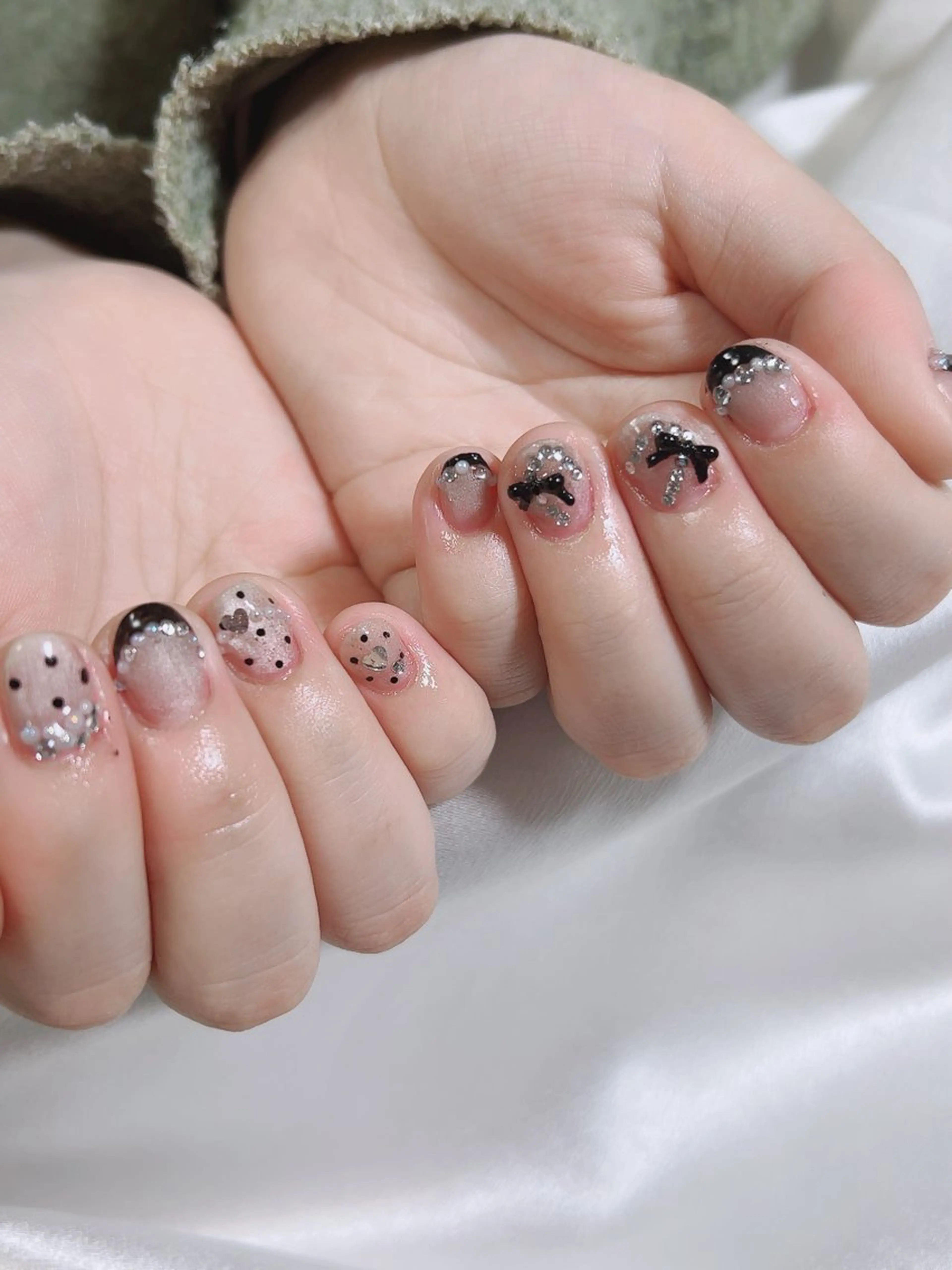 ネイル フレンチネイル ガーリー 韓国ネイル ハンドネイル 漆崎 茜のネイルデザイン