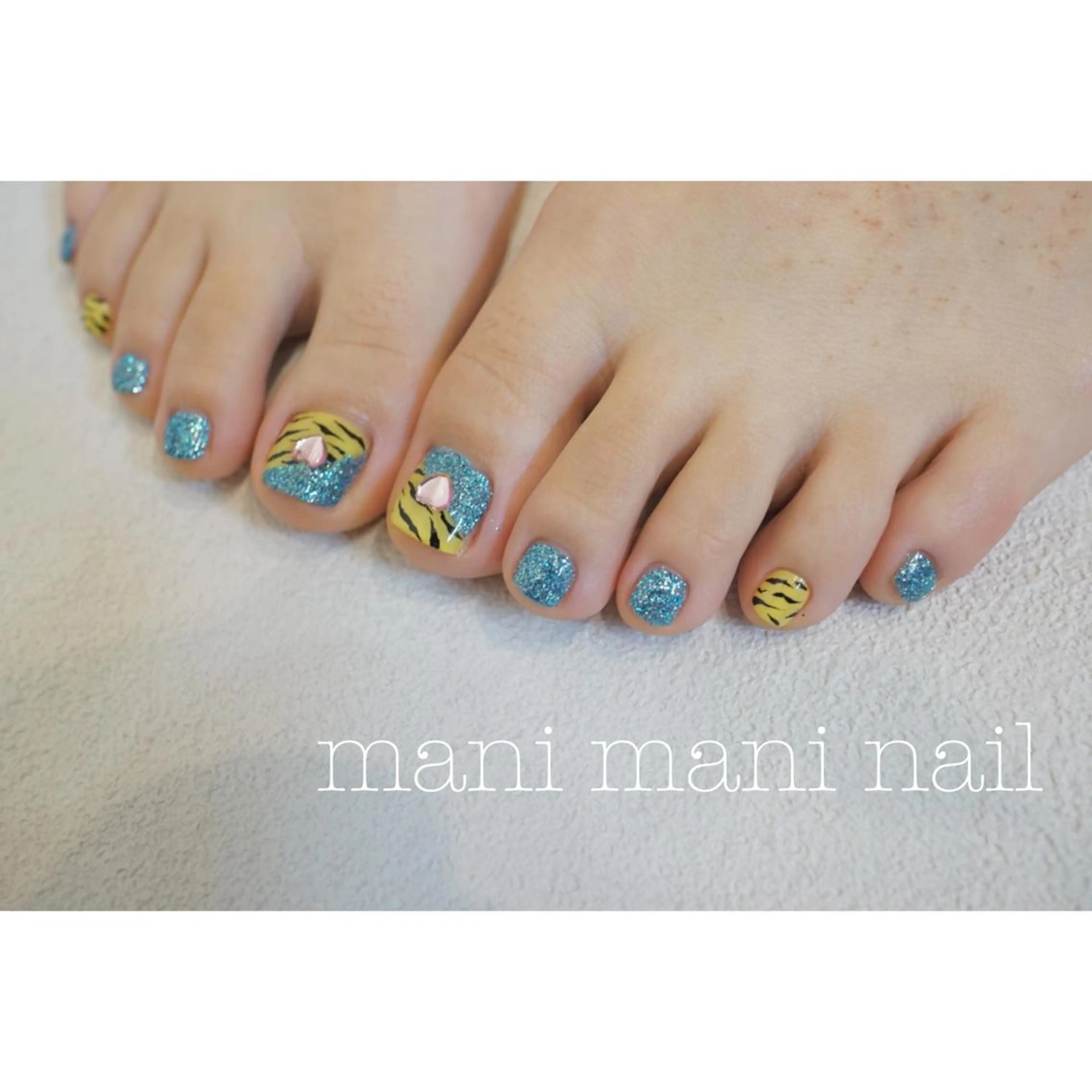 ネイル フットネイル mani-mani erikaのネイルデザイン