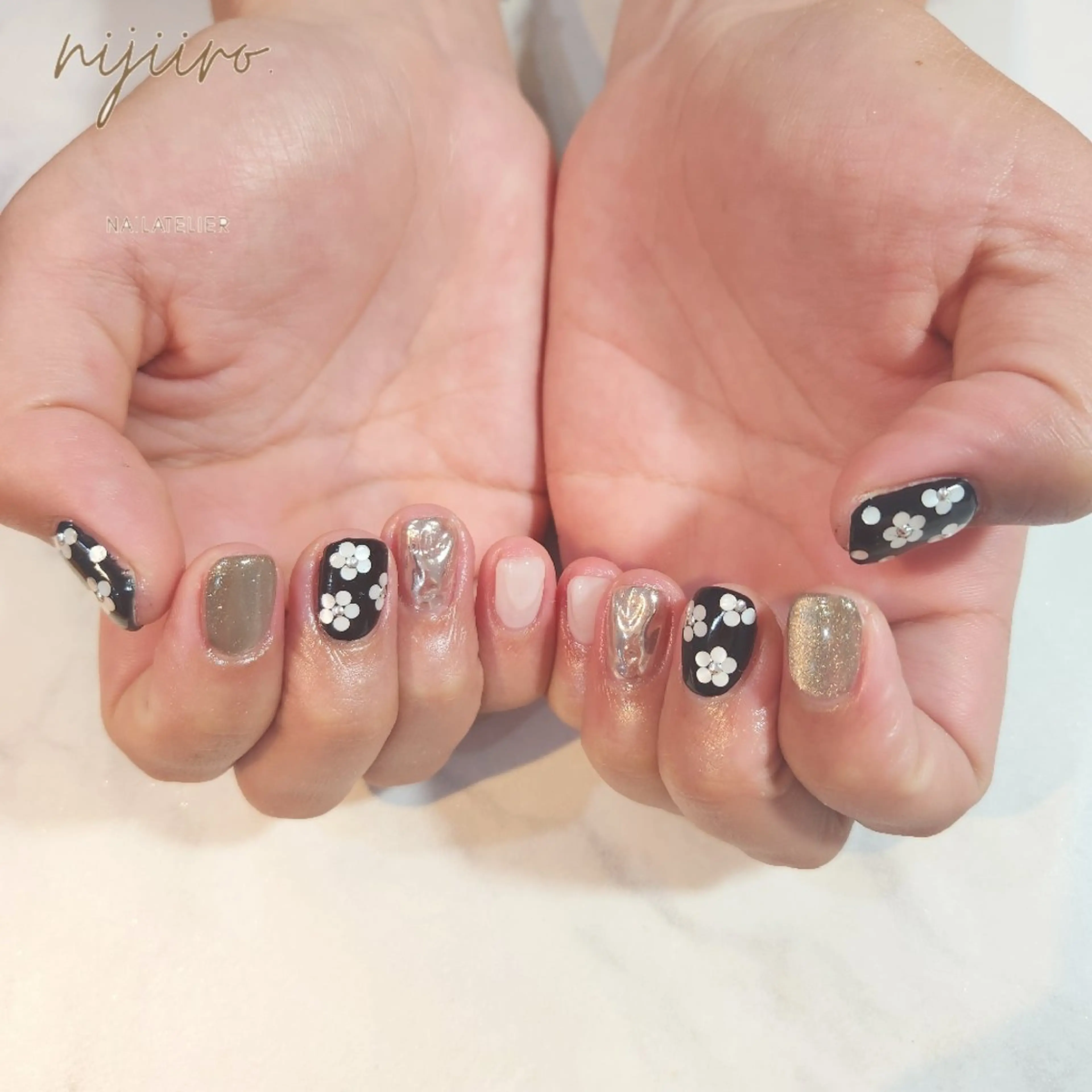 ネイル ハンドネイル nijiiro🌈 サトウのネイルデザイン