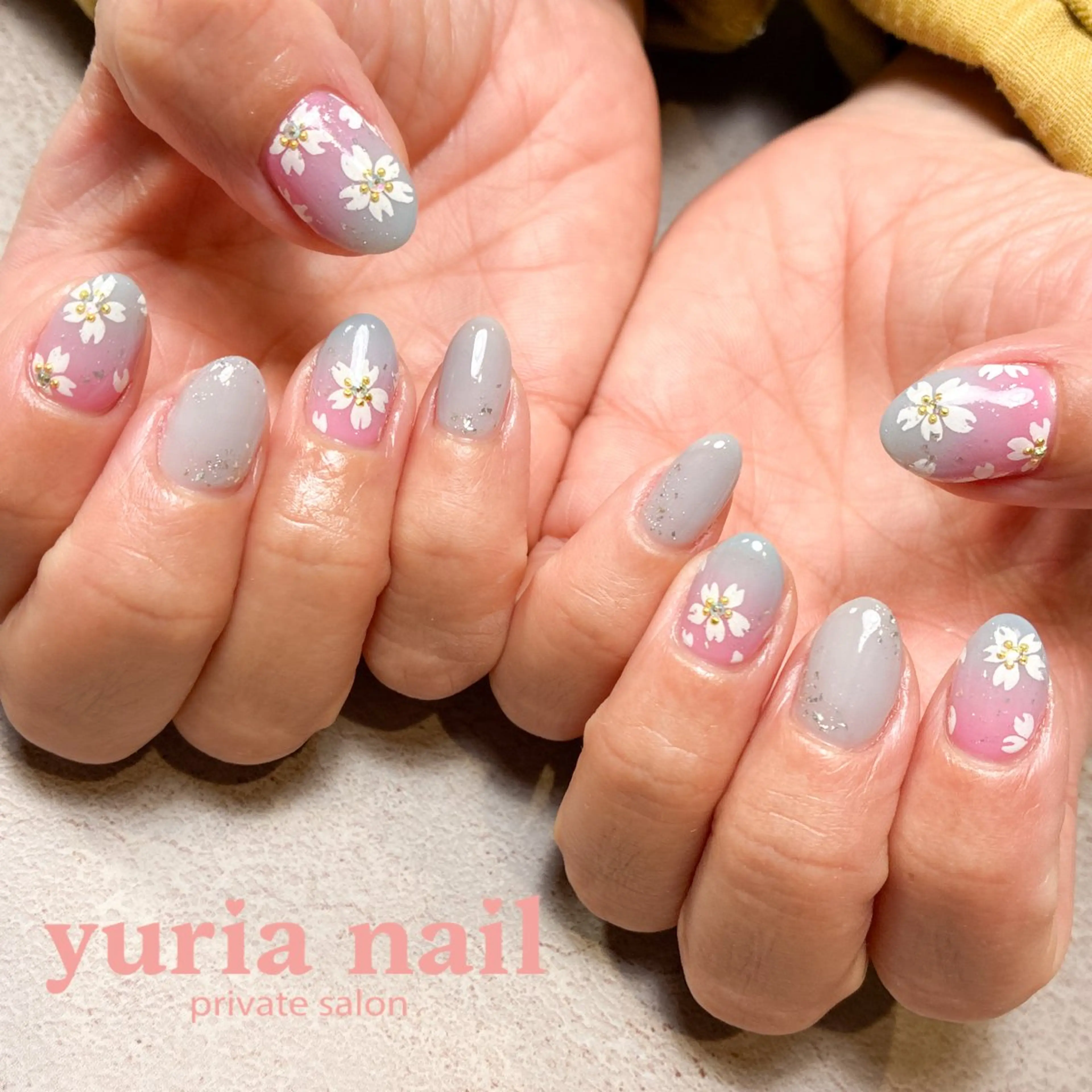 ネイル 桜ネイル フラワーネイル グラデーション ラメ(グリッター) 春ネイル ハンドネイル 小林 ゆりあのネイルデザイン
