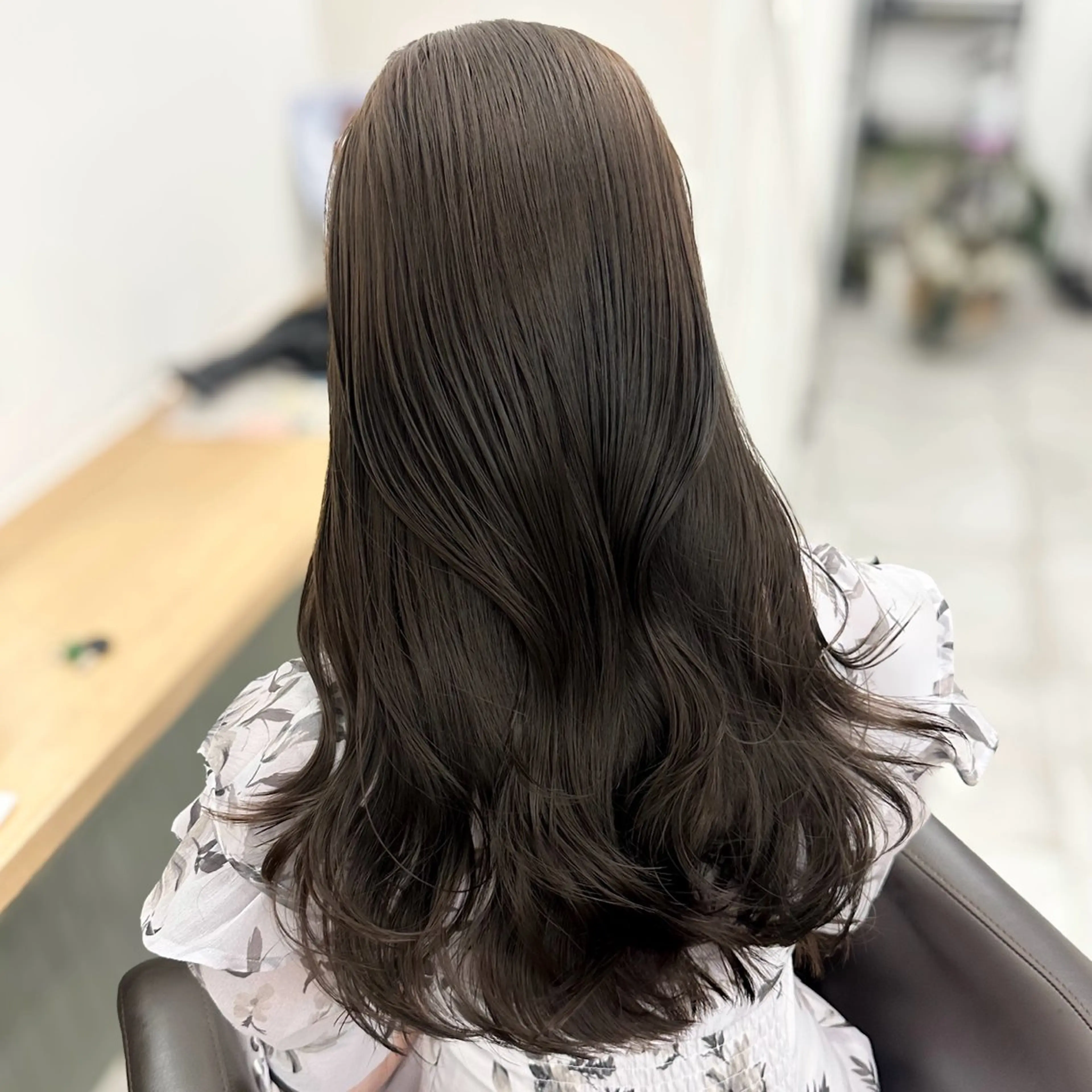 ロング カラー カット ヘアカラー トリートメント ブリーチなし/レイヤ ー特化🌈Tommyのヘアスタイル