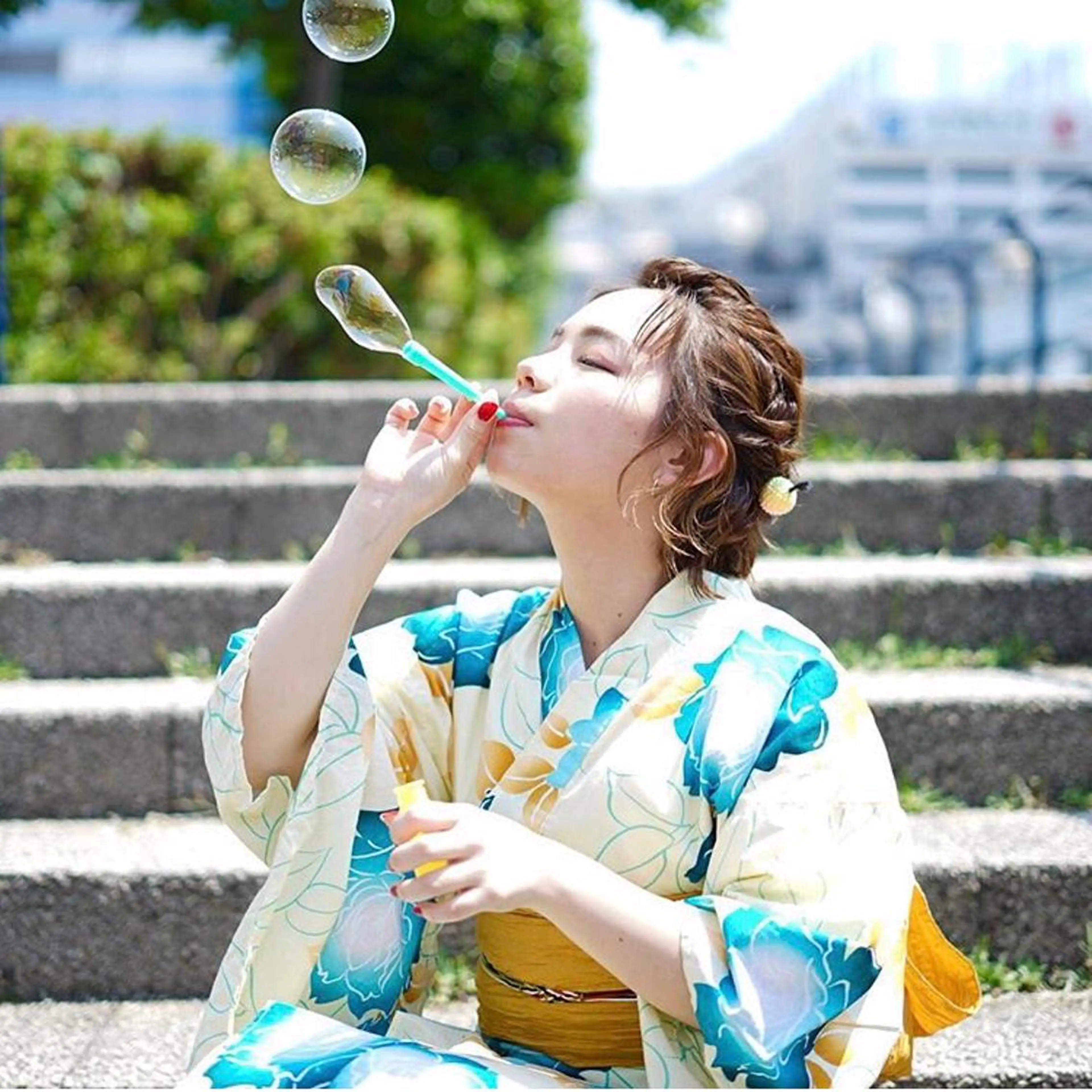ミディアム ヘアアレンジ 浴衣 🪐脱白髪染め 🪐松尾菜々美のヘアスタイル