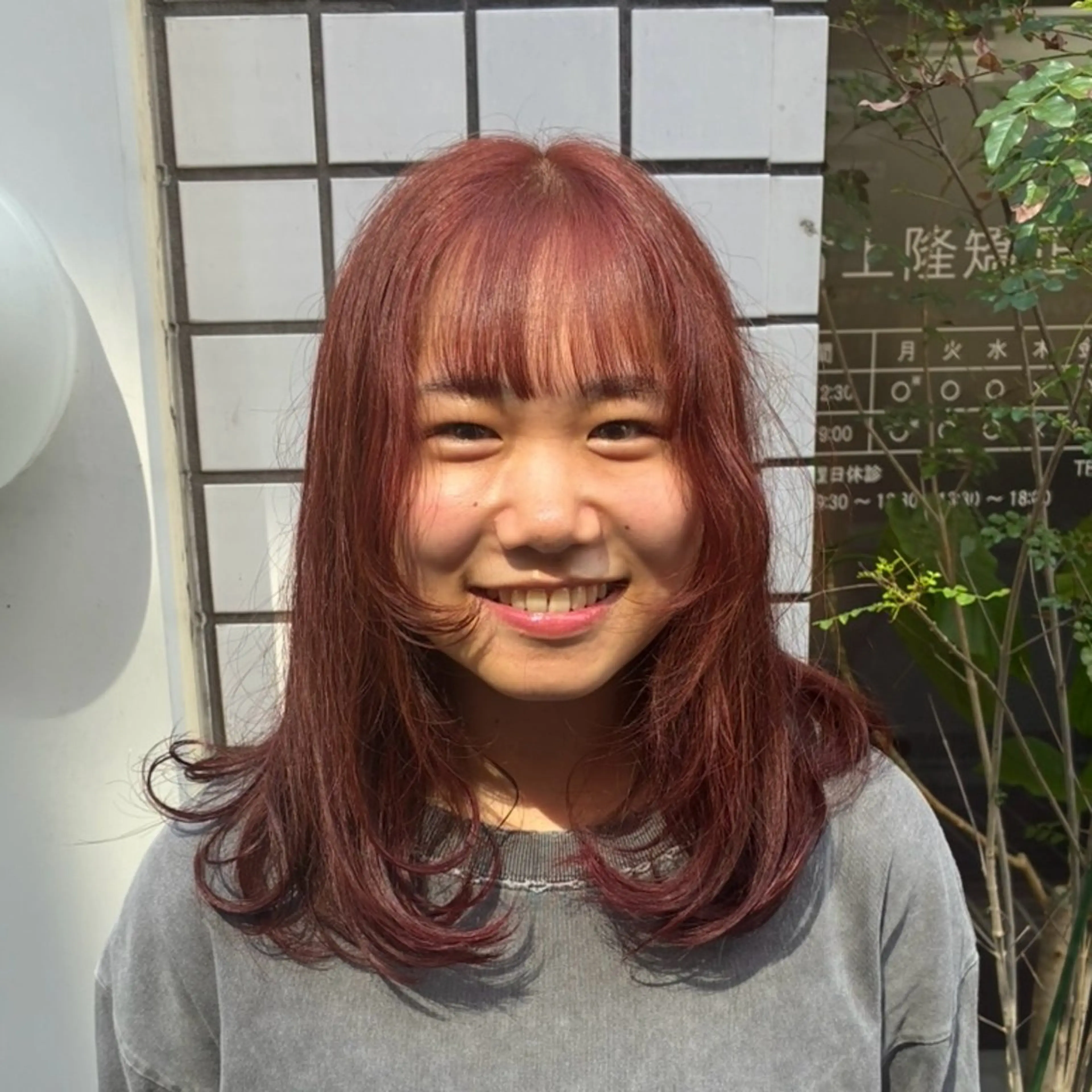 ミディアム カット ヘアカラー トリートメント ハイトーン/レイヤー カット/TAKEのヘアスタイル