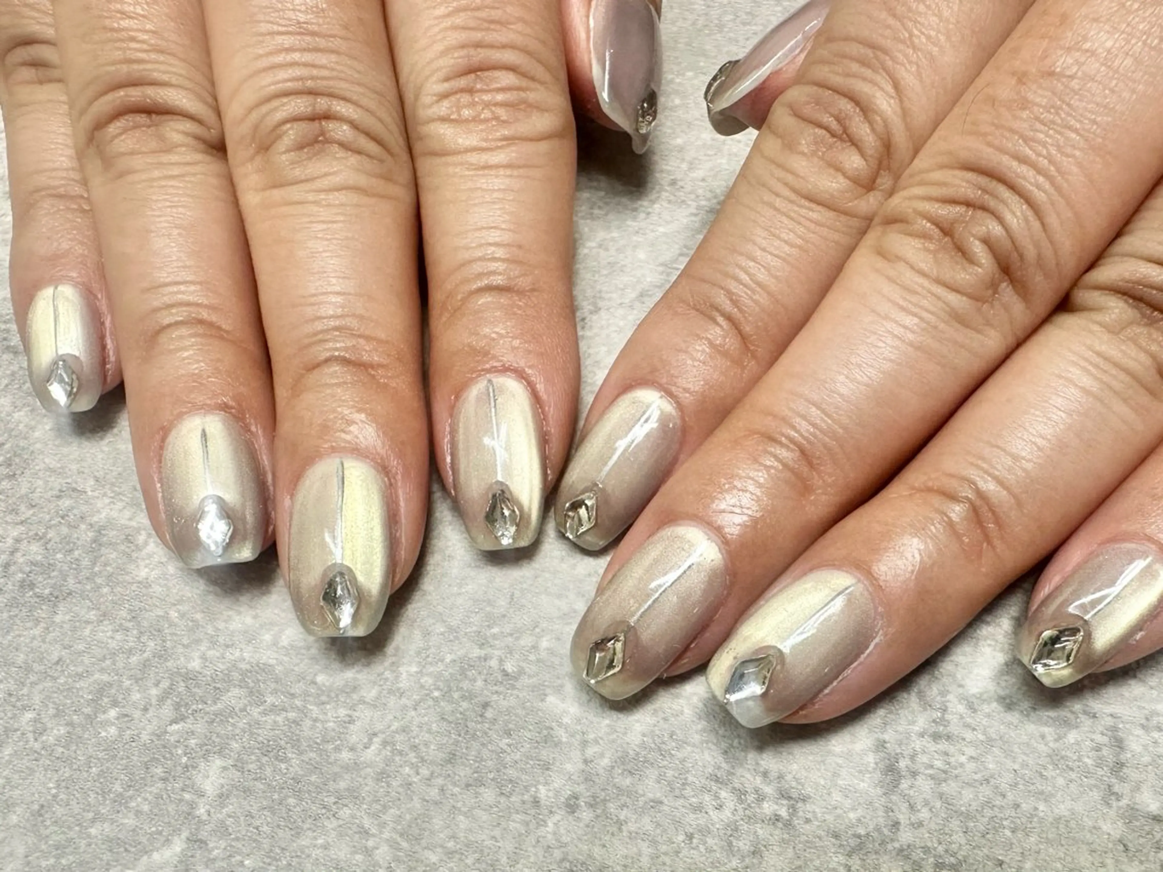 ネイル ハンドネイル 高多 瑠美のネイルデザイン