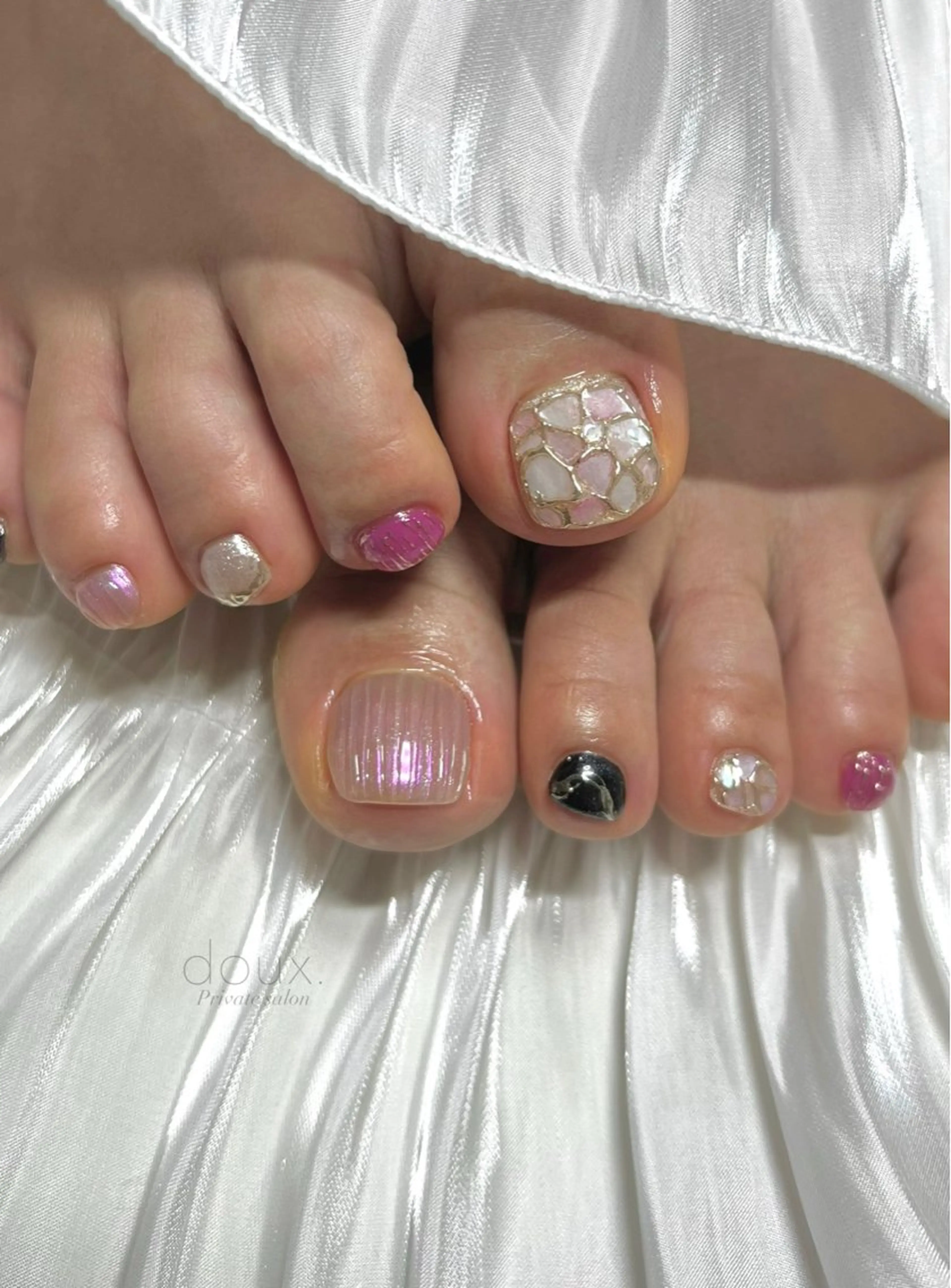 ネイル フットネイル 韓国ネイル ミラーネイル ニュアンスネイル オフィスネイル フットネイル doux. nailのネイルデザイン