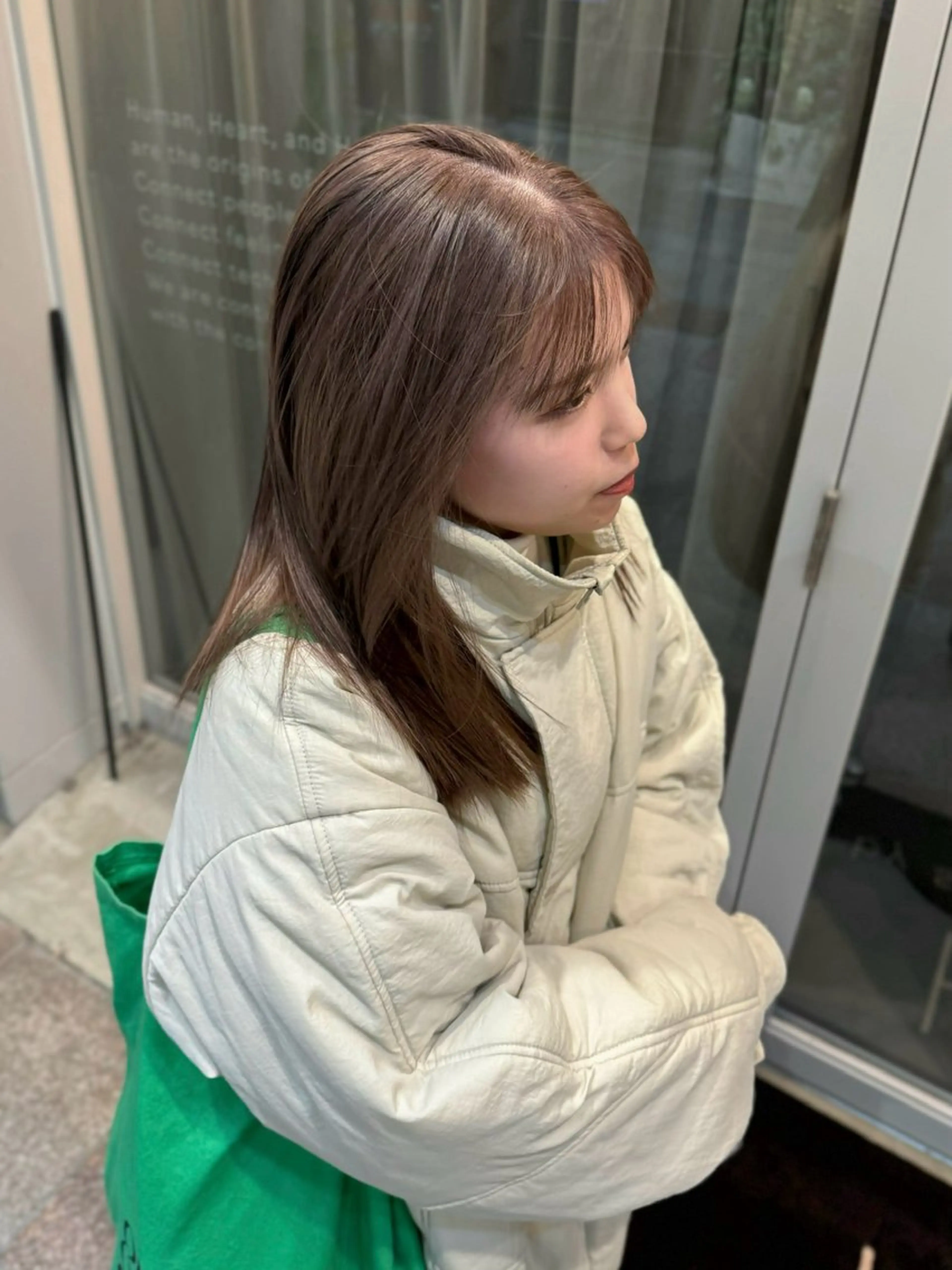 セミロング shiro.kobe 森彩華のヘアスタイル