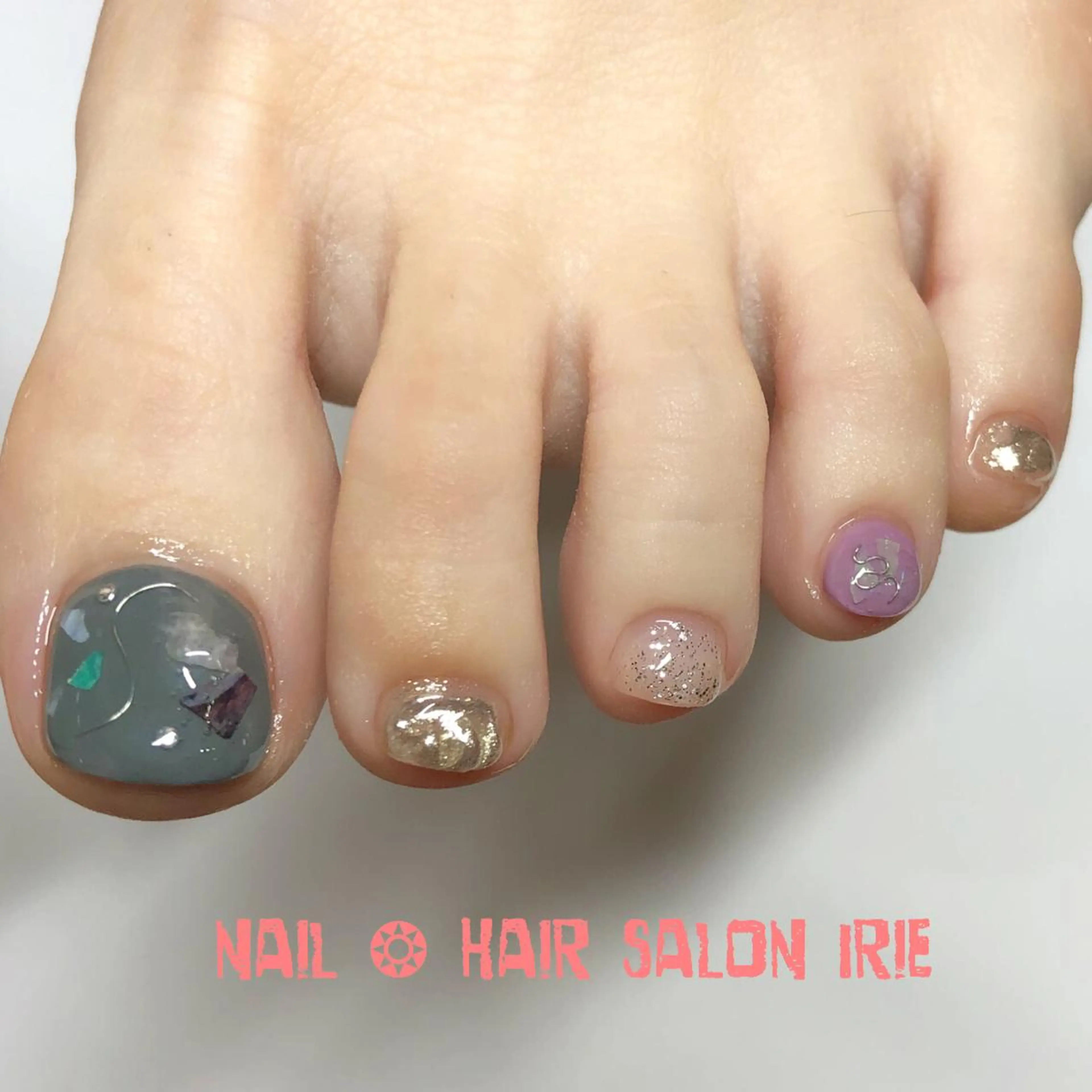 ネイル 持ち込み 與儀 知佳のネイルデザイン