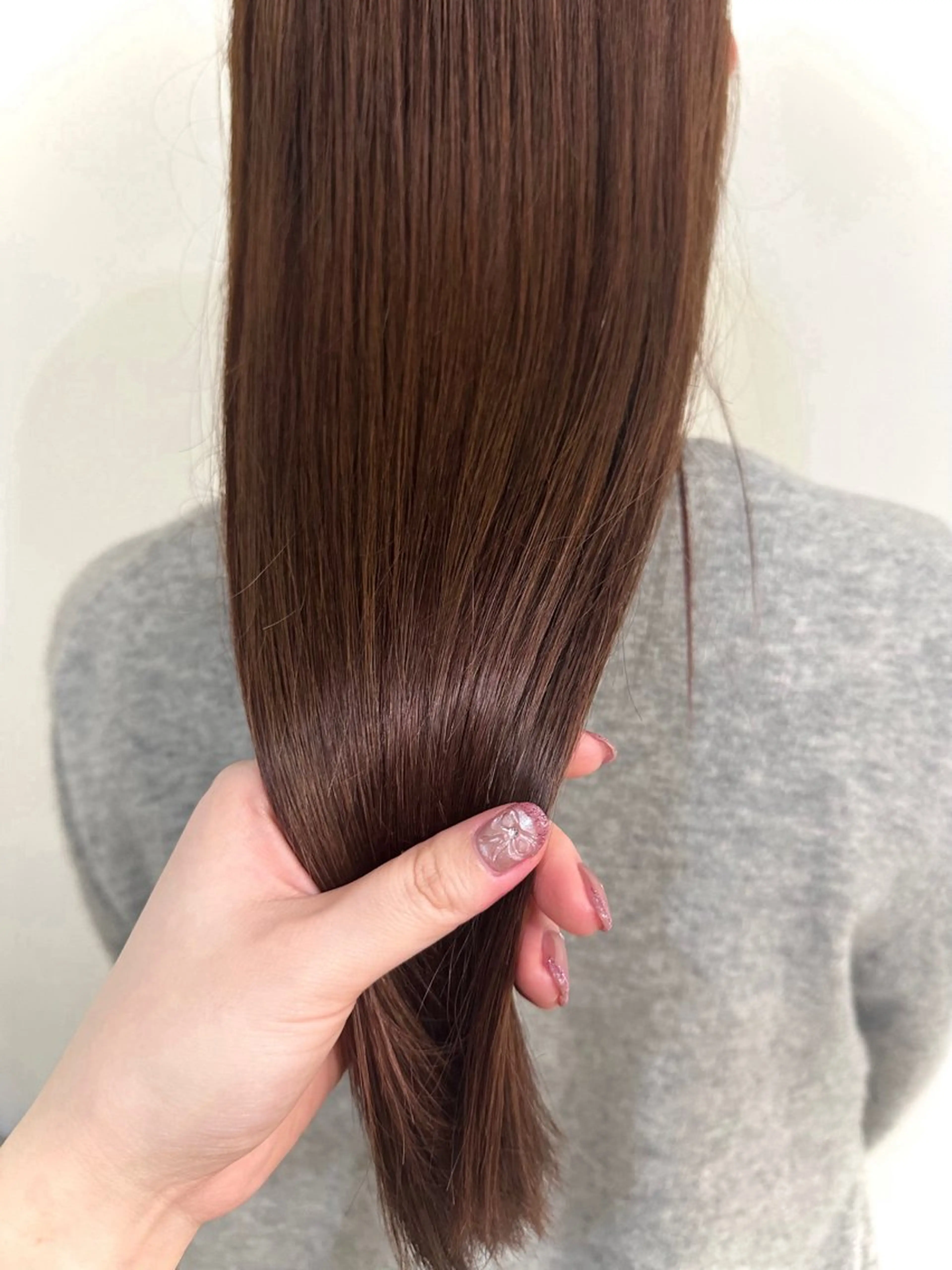 セミロング カラー ブラウンカラー チョコレートブラウン ヘアカラー Rinka/レイヤー /透明感カラーのヘアスタイル