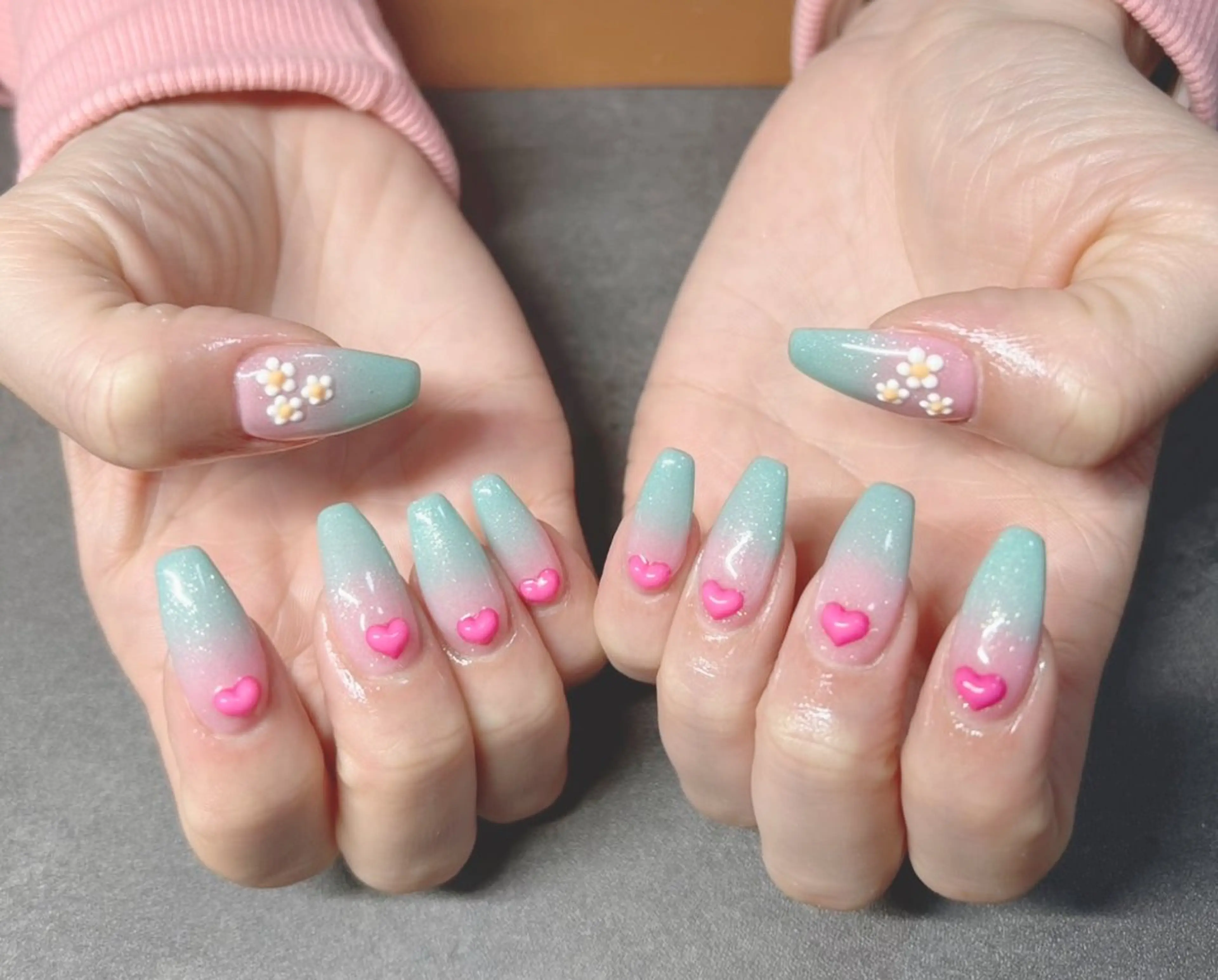 ネイル nail Beeのネイルデザイン