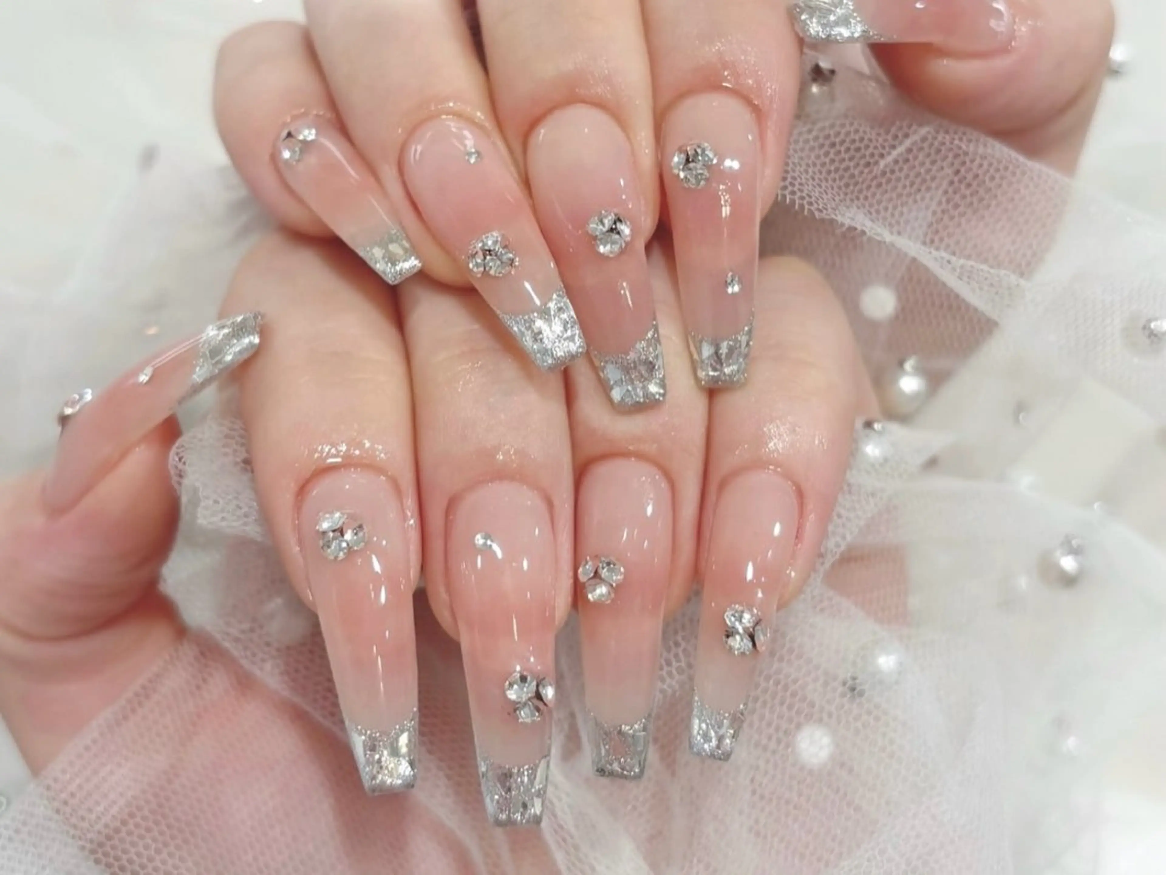 メンズ ネイル アートネイル フレンチネイル ジェルネイル キラキラネイル パラジェル ハンドネイル Bloom スカルプ専門店のネイルデザイン