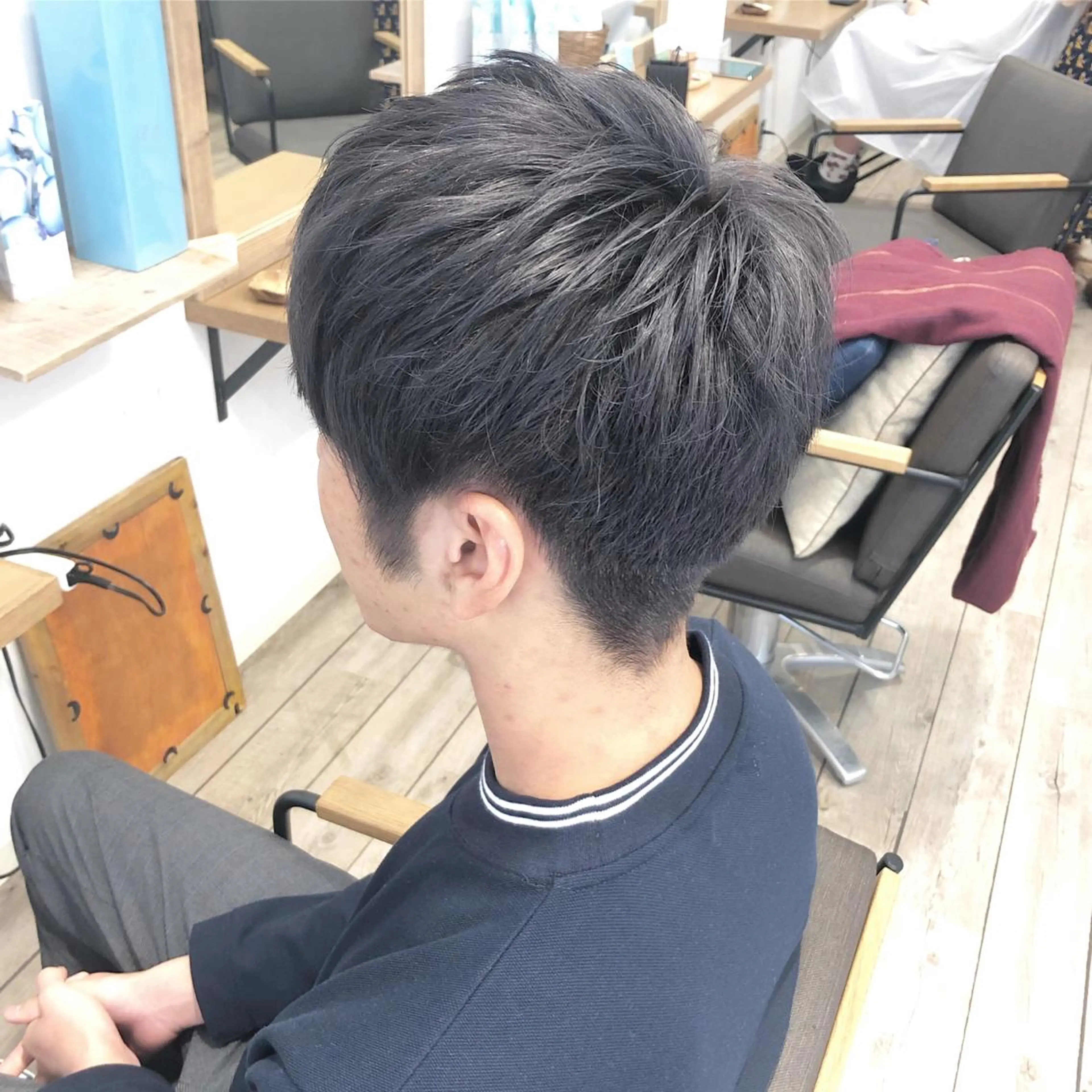 ショート カラー メンズ ダークグレー イルミナカラー 顔周りカット・相談 レイヤーも◎しずくのヘアスタイル