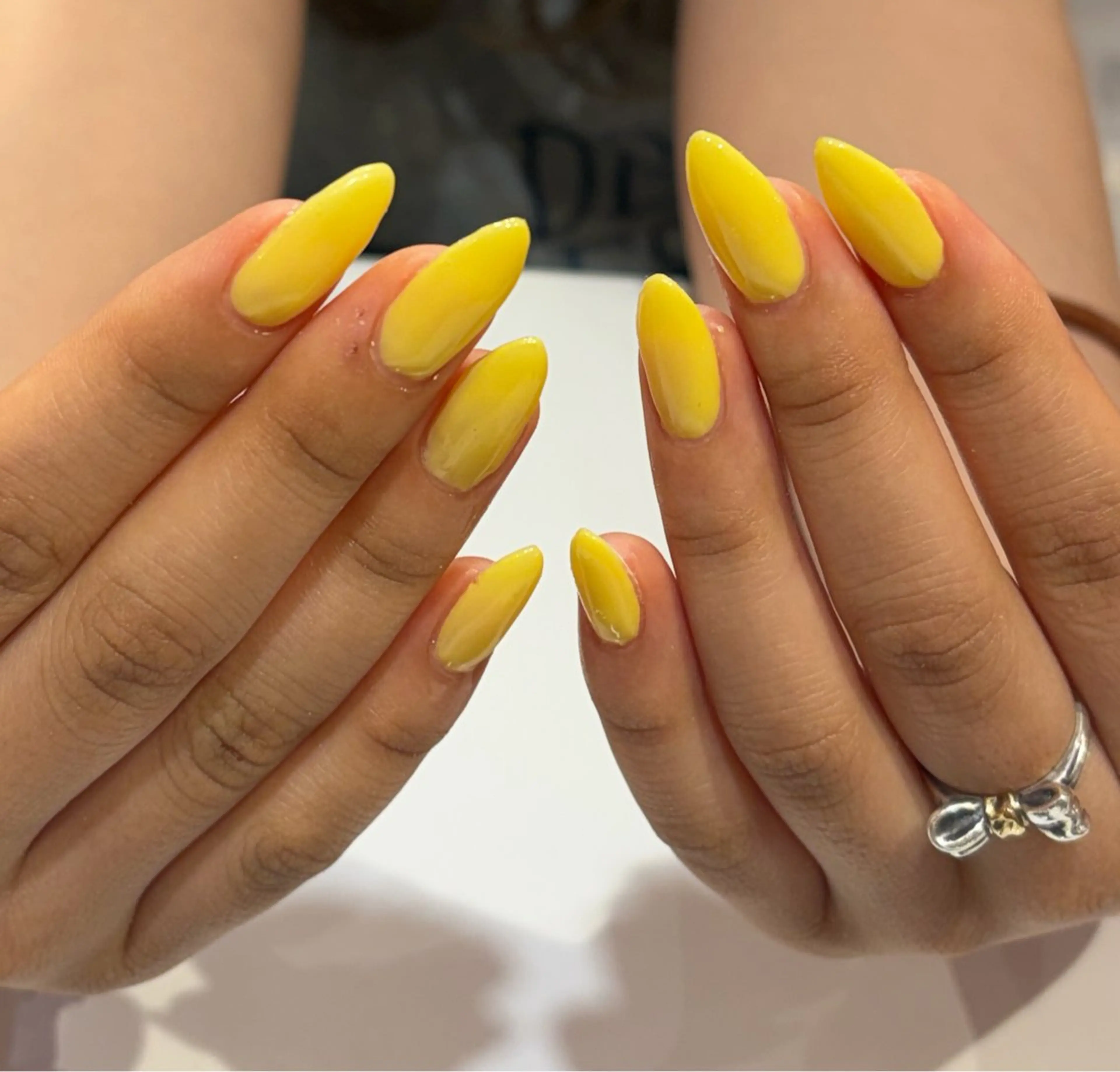 ネイル ワンカラーネイル SHELL NAIL ホノカ🤍のネイルデザイン
