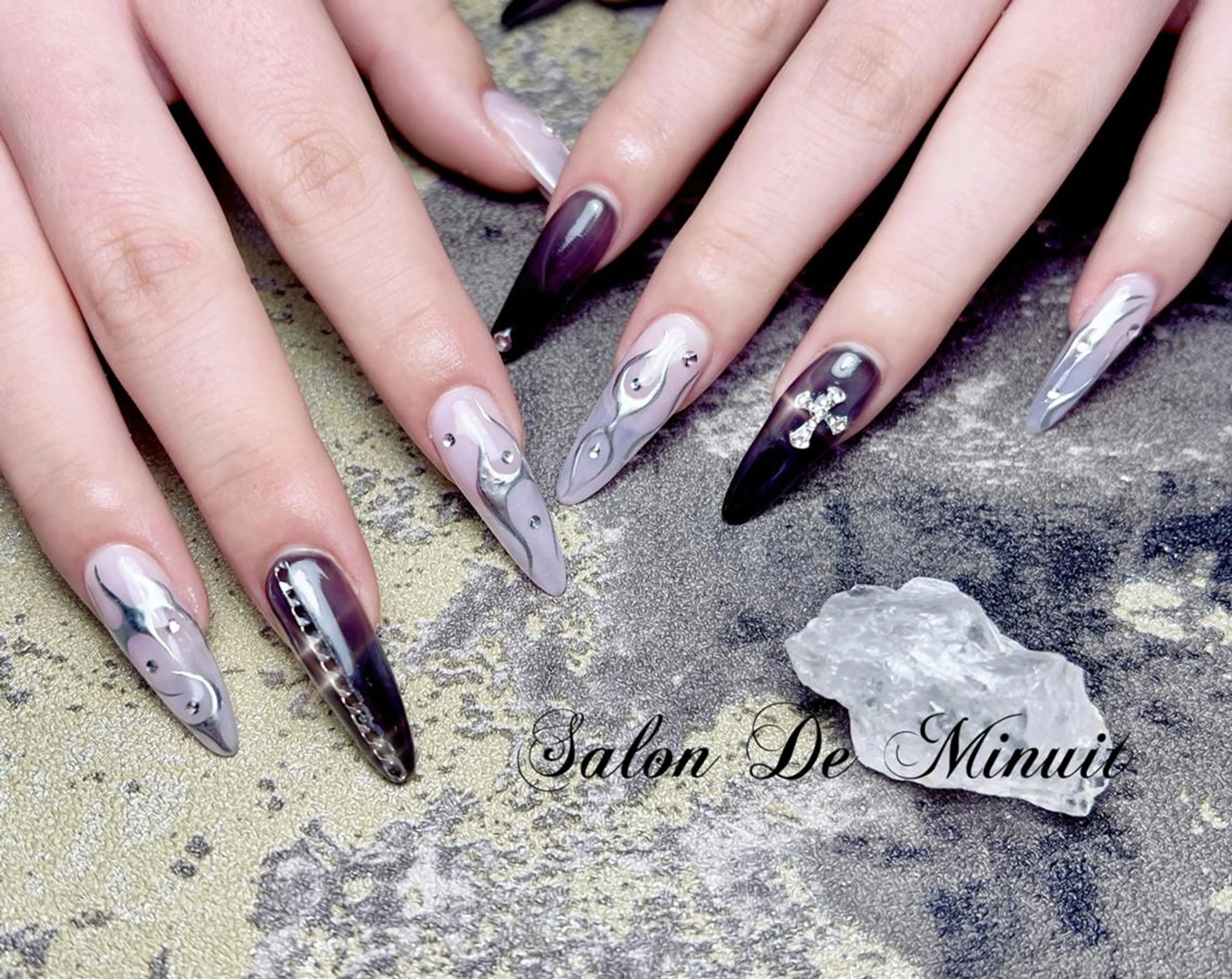 ネイル Momo 🤍のネイルデザイン