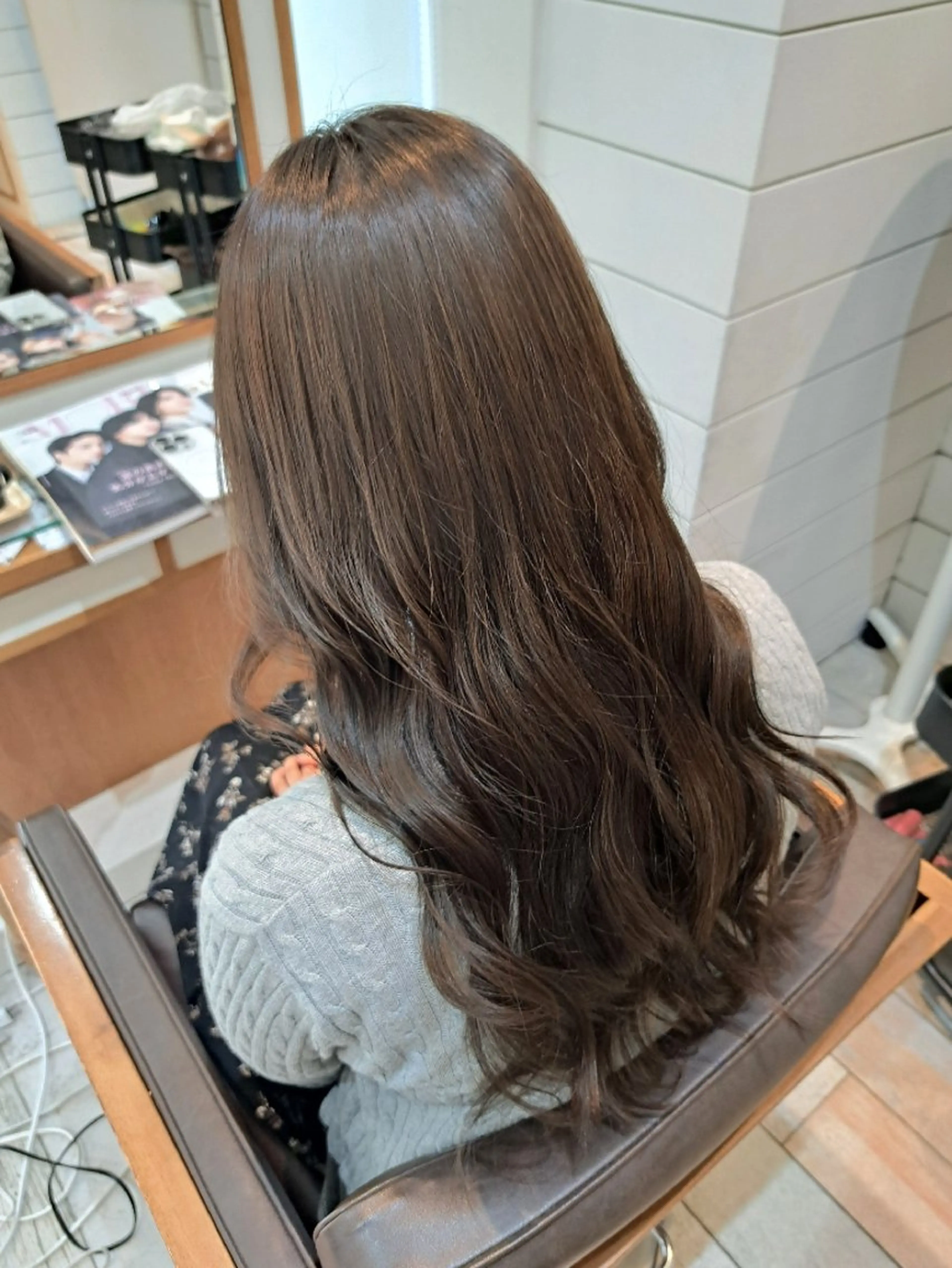 ロング カラー グレージュ ＭＩＹＵ/透明感 渋谷/ベージュカラーのヘアスタイル