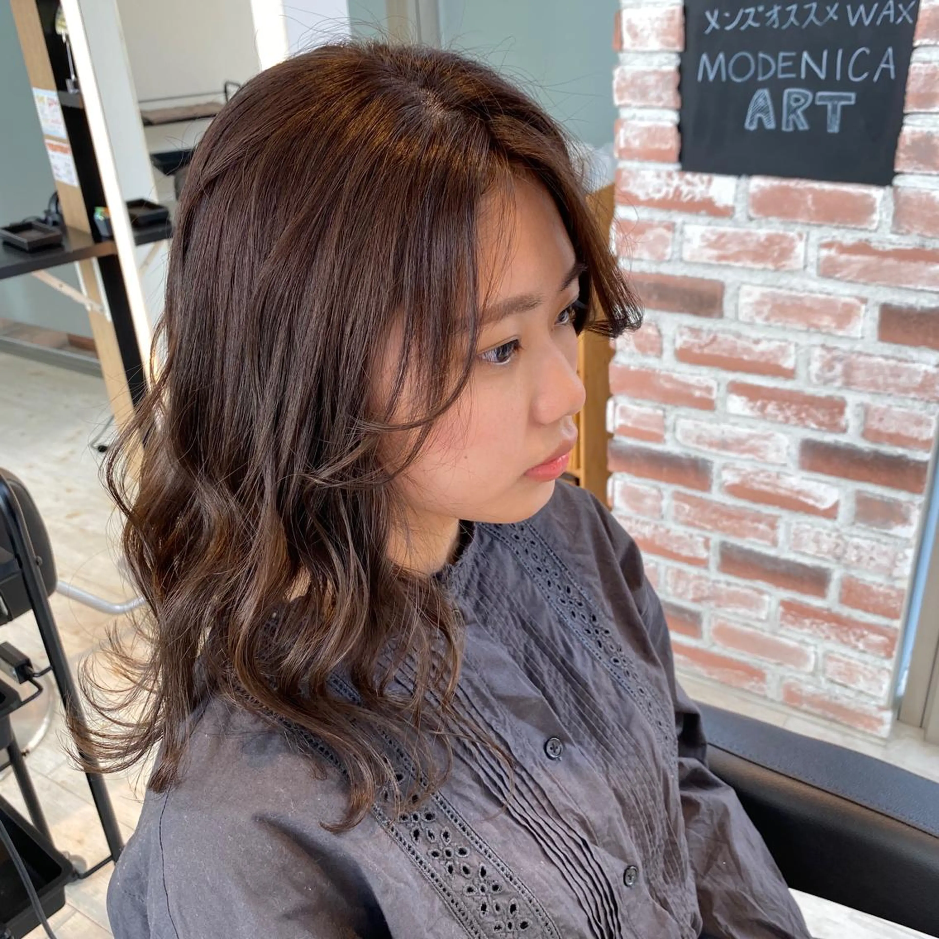 ミディアム カラー ベージュカラー イルミナカラー オリーブベージュ 井手 孔介のヘアスタイル