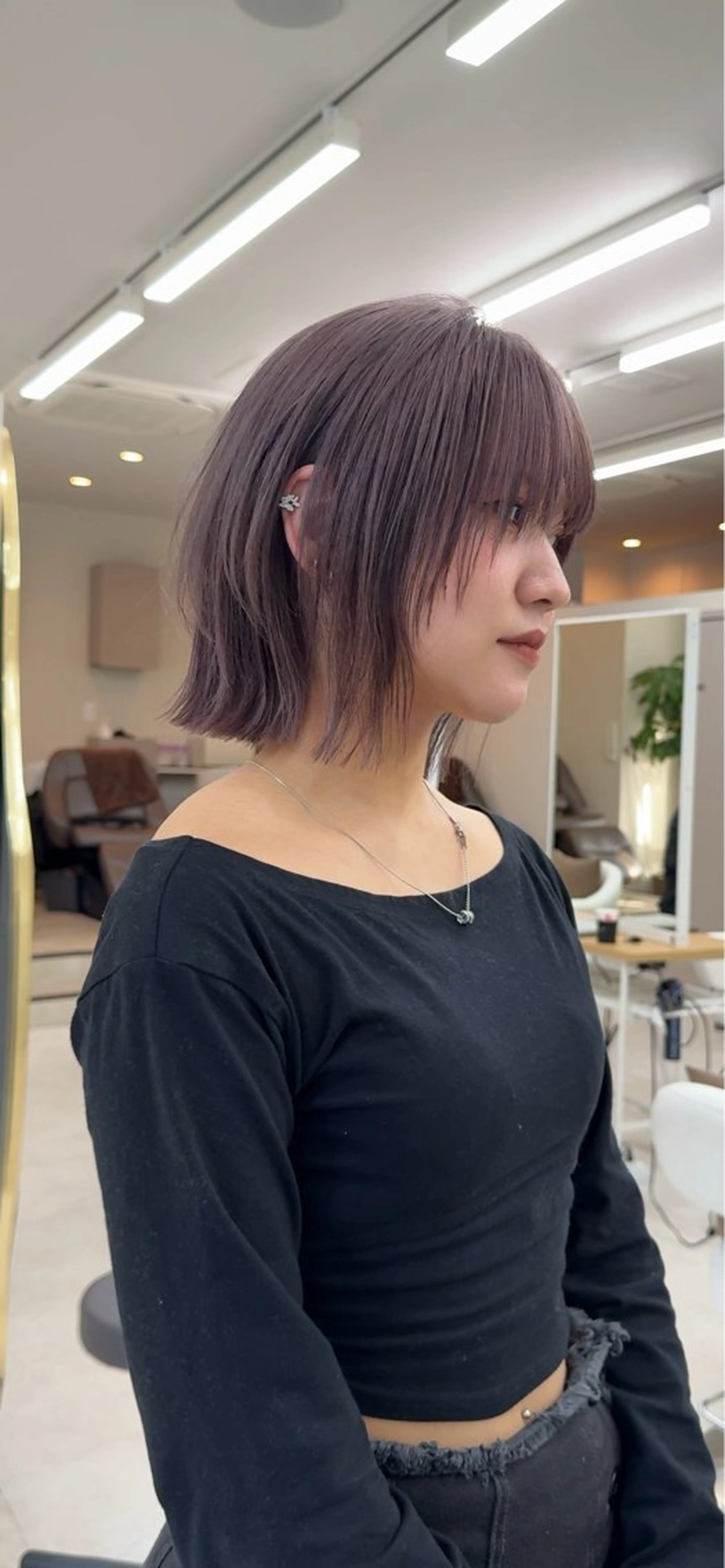 ショート カラー ラベンダーカラー ラベンダーグレー ボブ 丸山 心 / 艶カラーのヘアスタイル