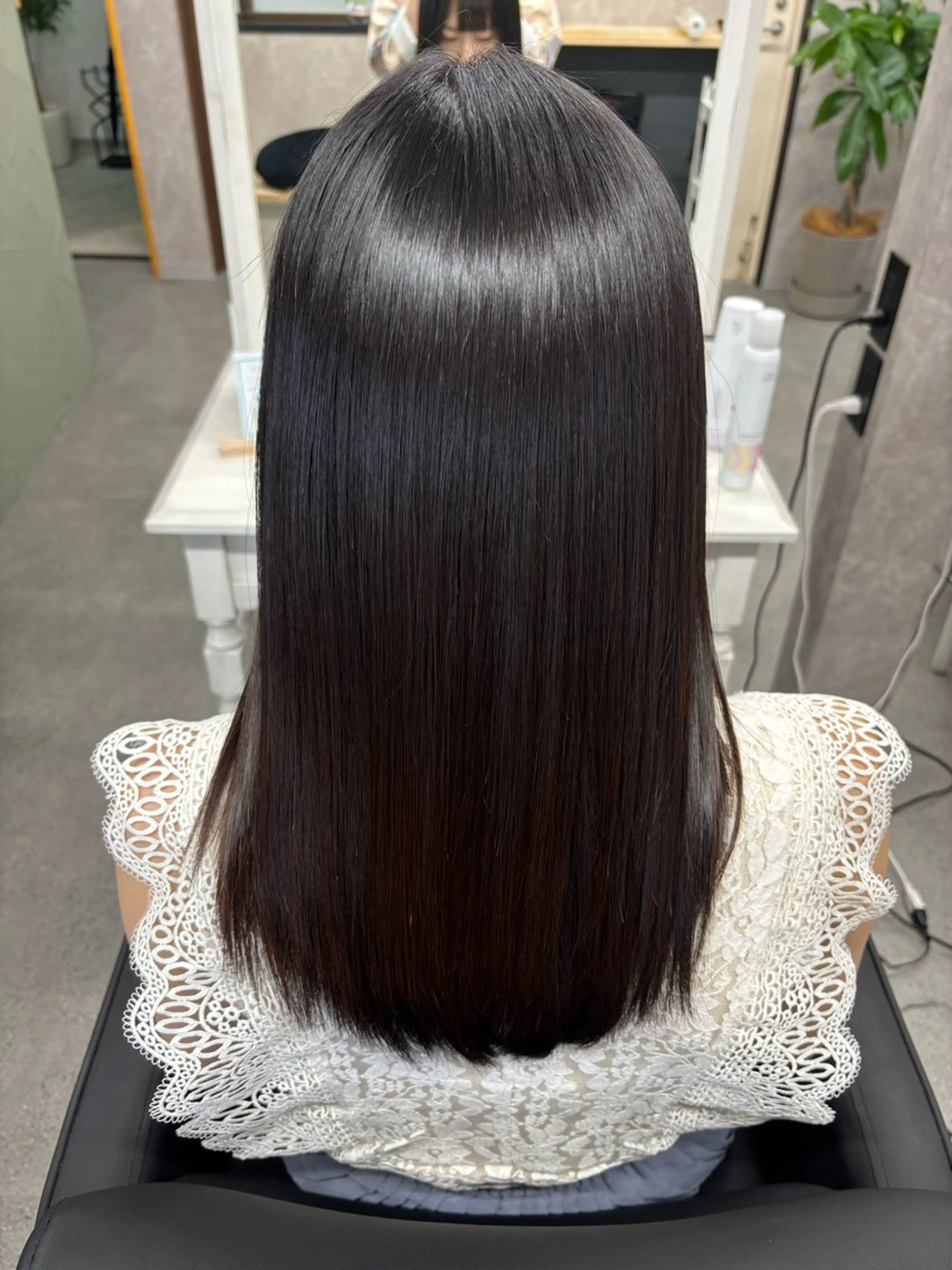 セミロング カット 縮毛矯正 ulu by dot.所属・かがみはやと 髪質改善/縮毛矯正のヘアスタイル